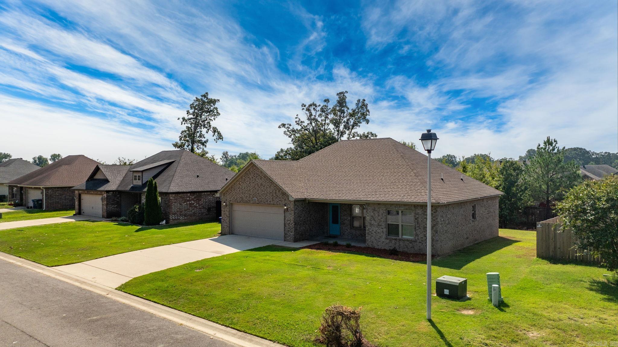 MAKENNA COVE - Residential