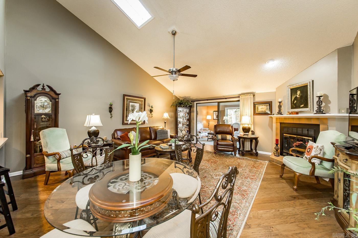 COUNTRY CLUB RIDGE - Residential