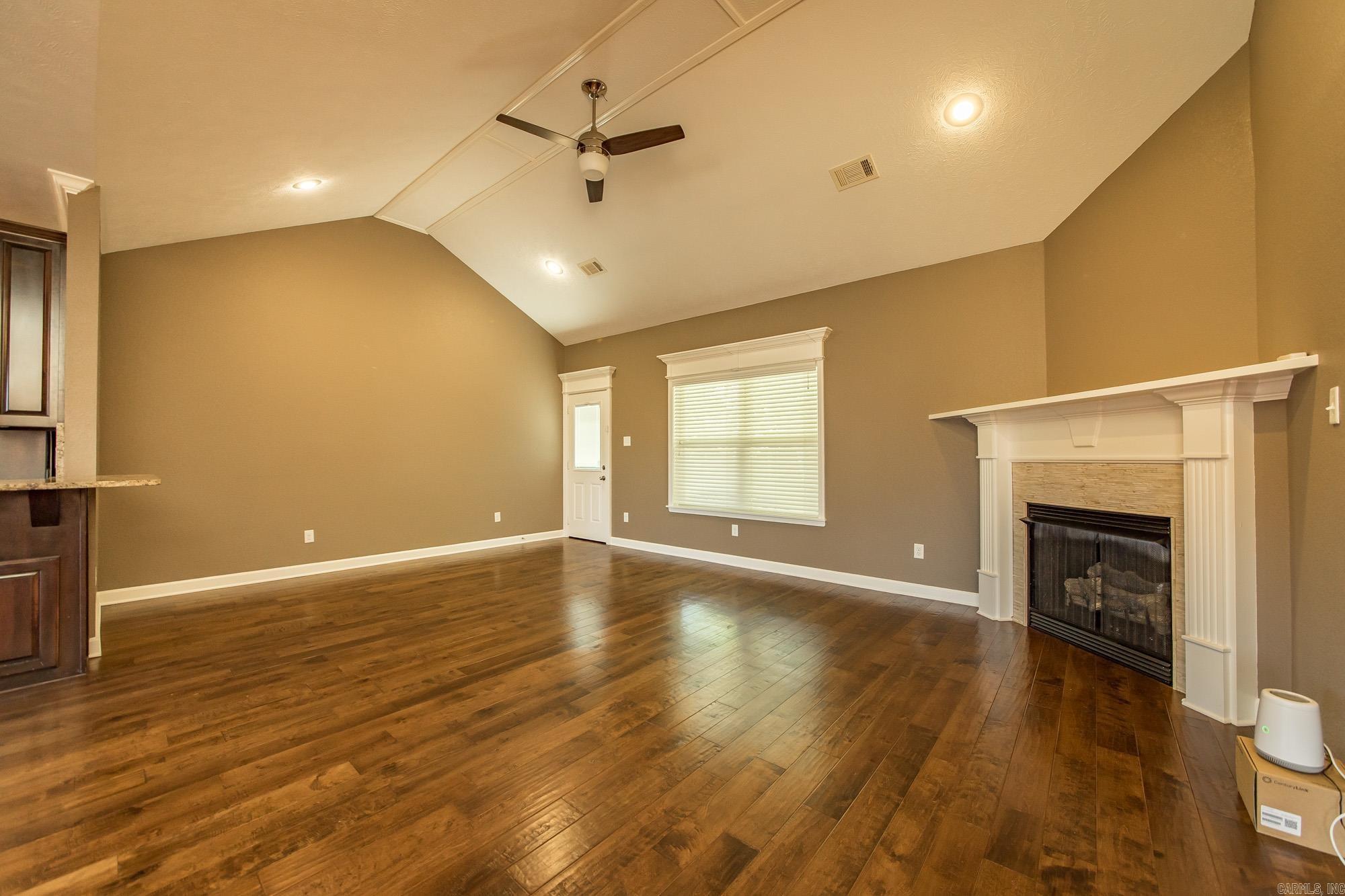 SHADOW CREEK - Residential