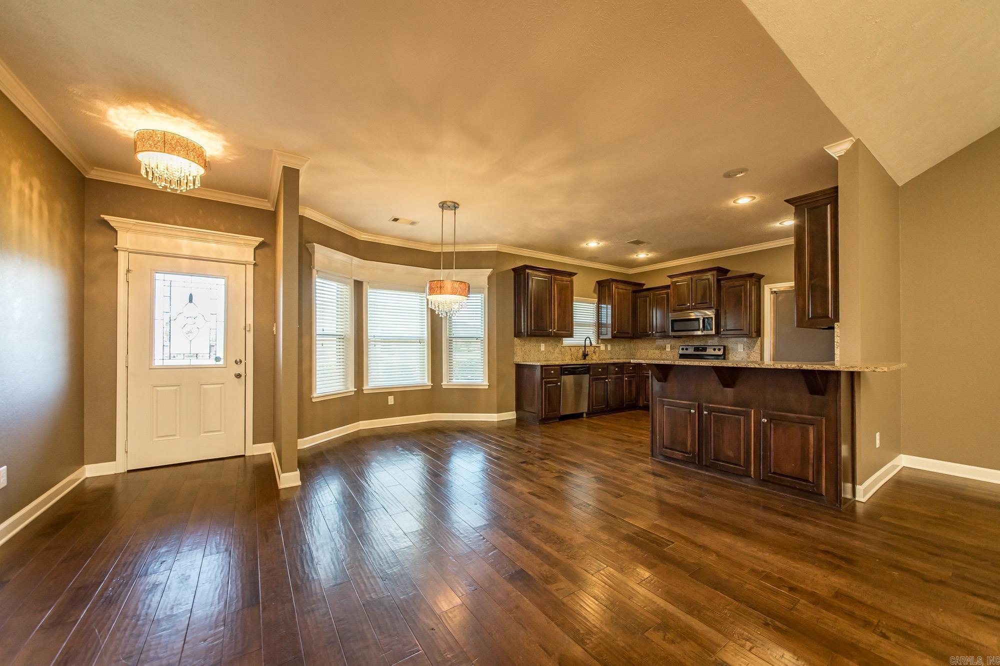 SHADOW CREEK - Residential