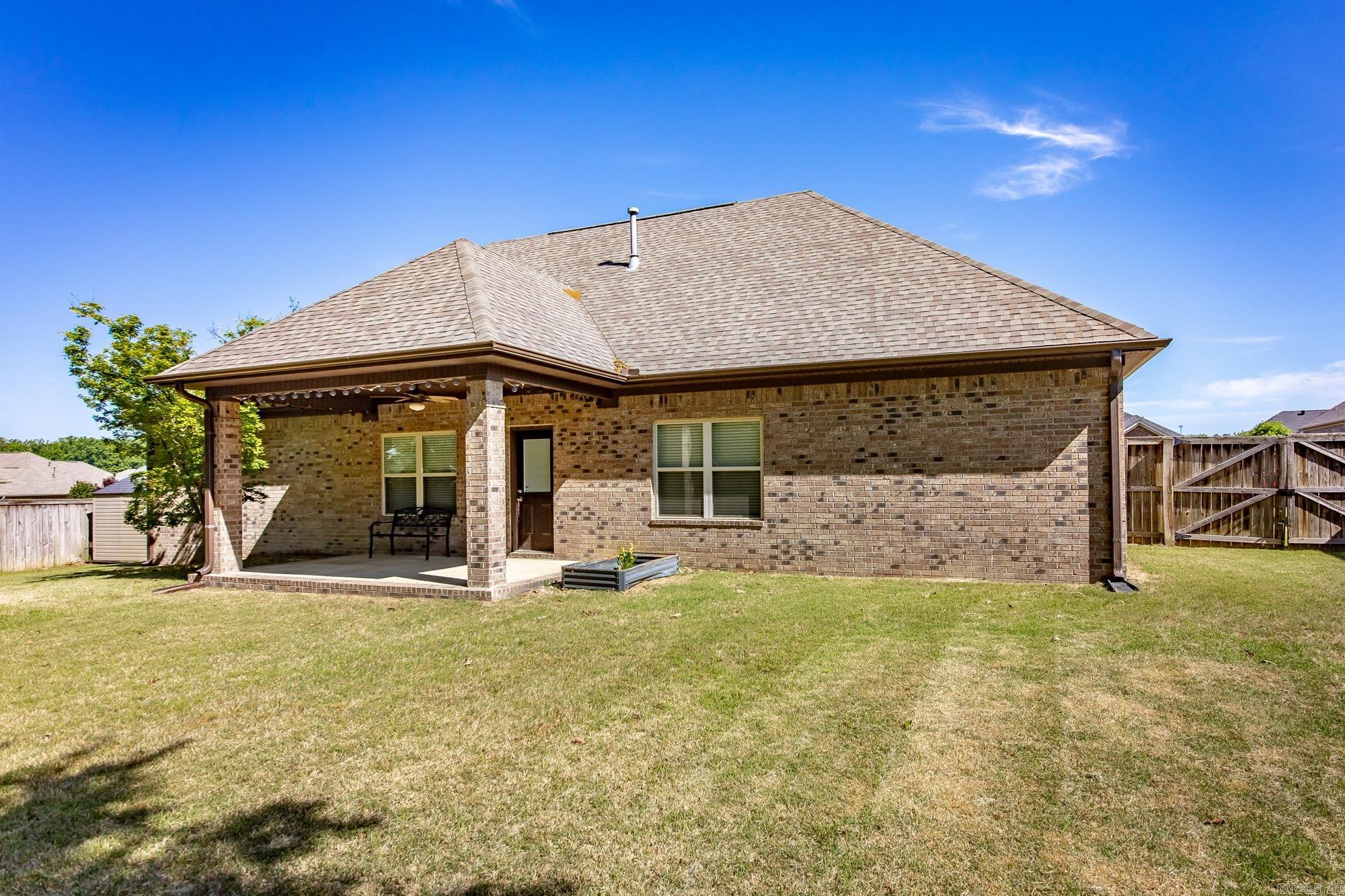 SHADOW CREEK - Residential
