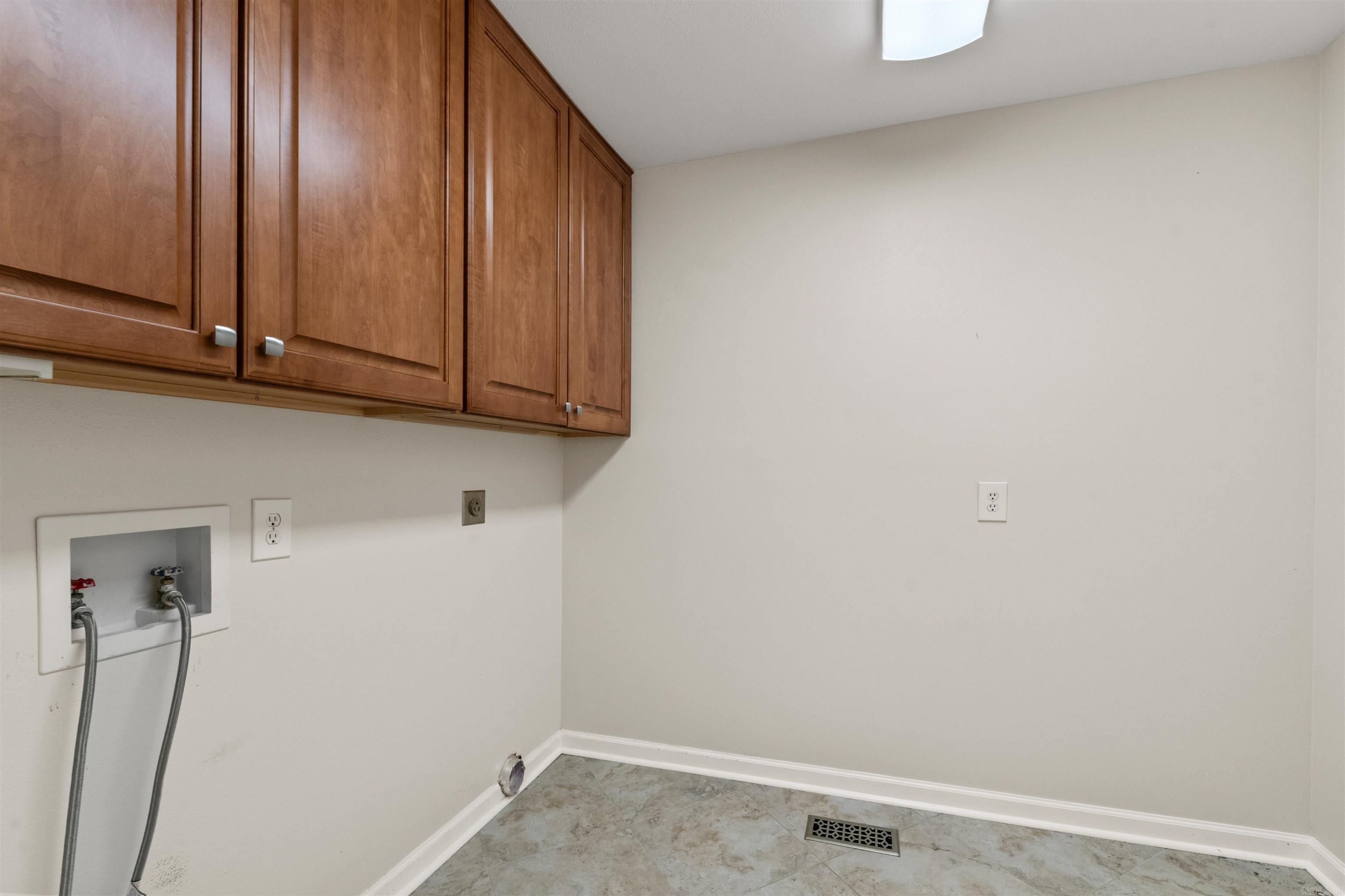 WINDSOR VALLEY ADDN - Residential