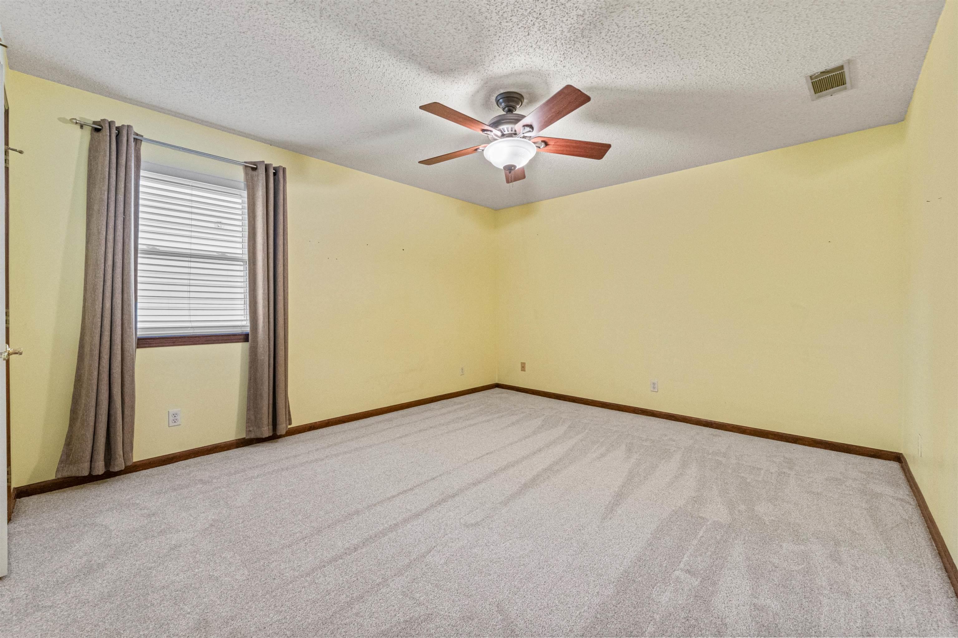 WINDSOR VALLEY ADDN - Residential