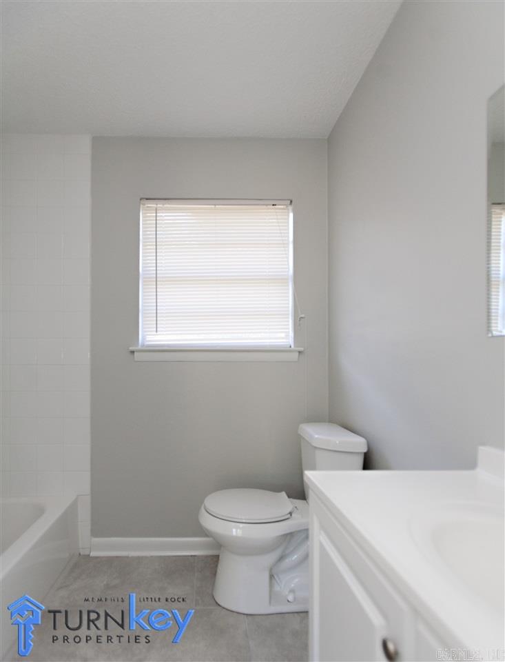 American Manor - Residential Lease