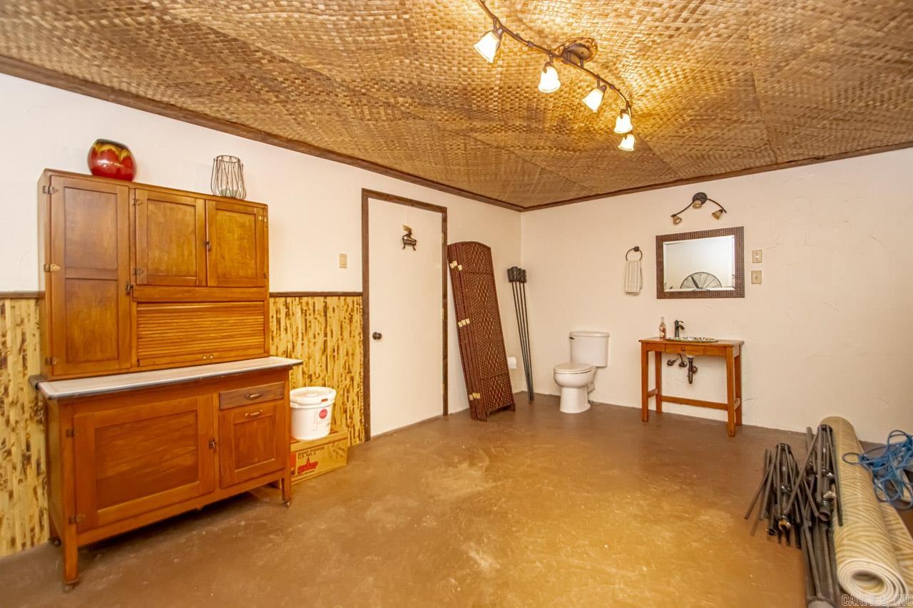 WELLINGTON POINTE - Residential