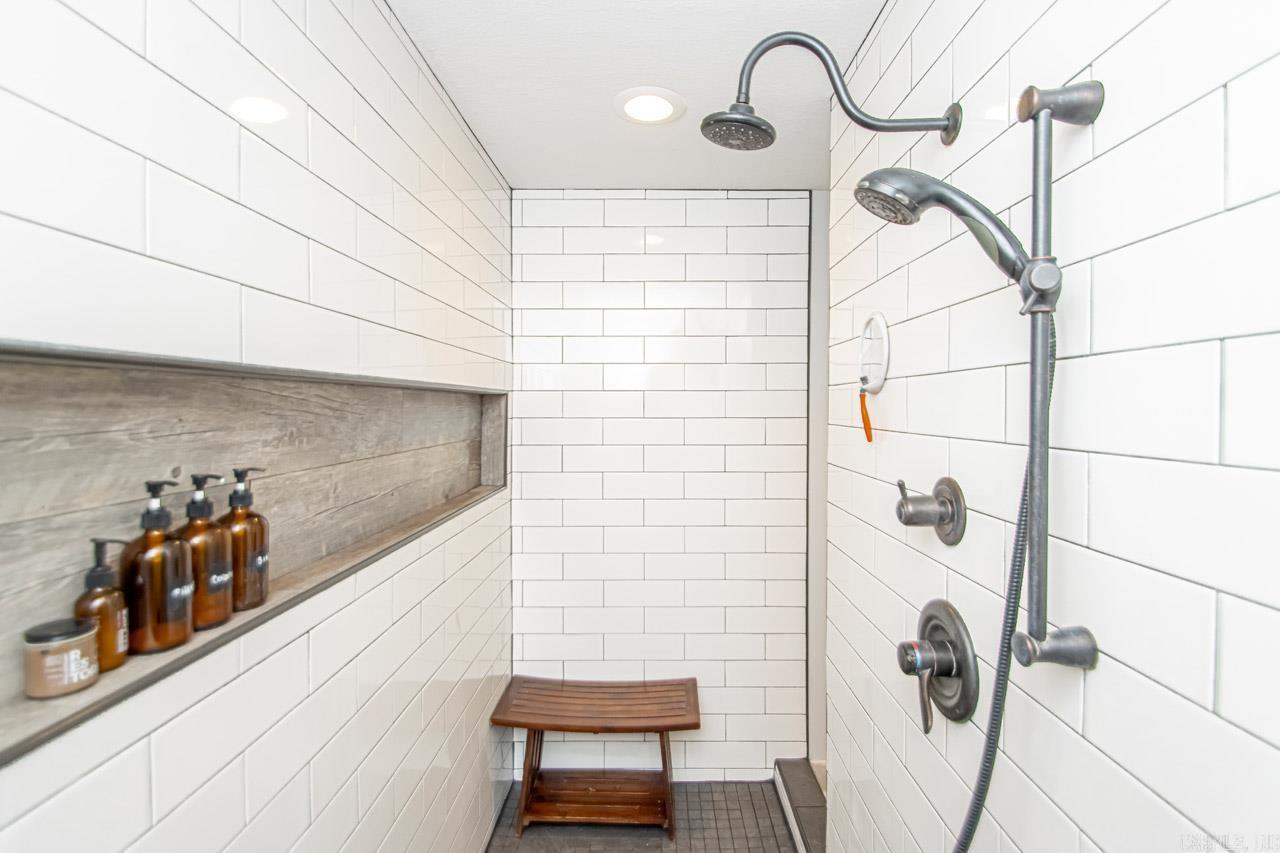 WELLINGTON POINTE - Residential