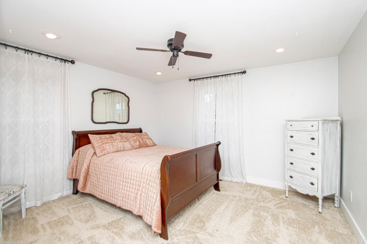 WELLINGTON POINTE - Residential