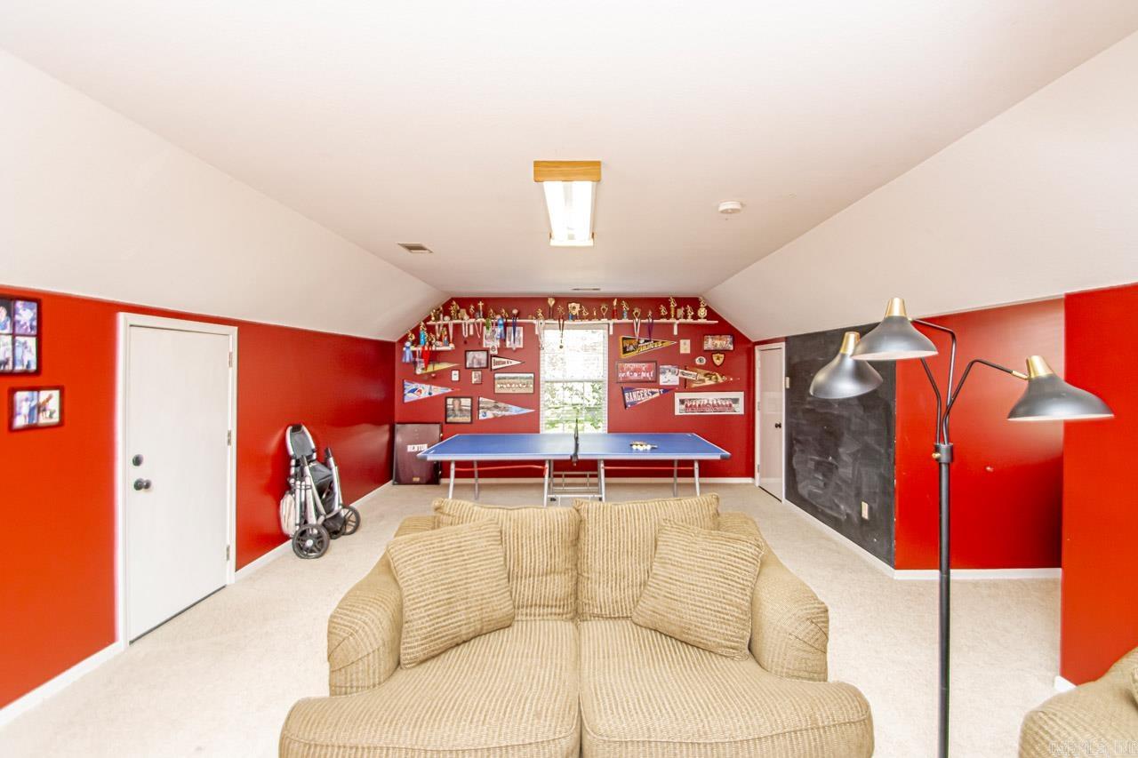 WELLINGTON POINTE - Residential