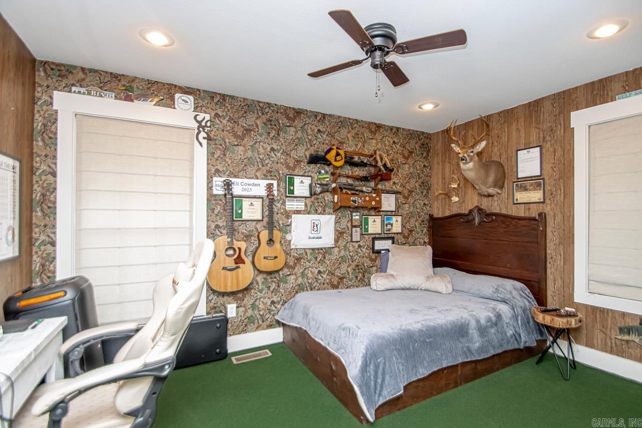 WELLINGTON POINTE - Residential