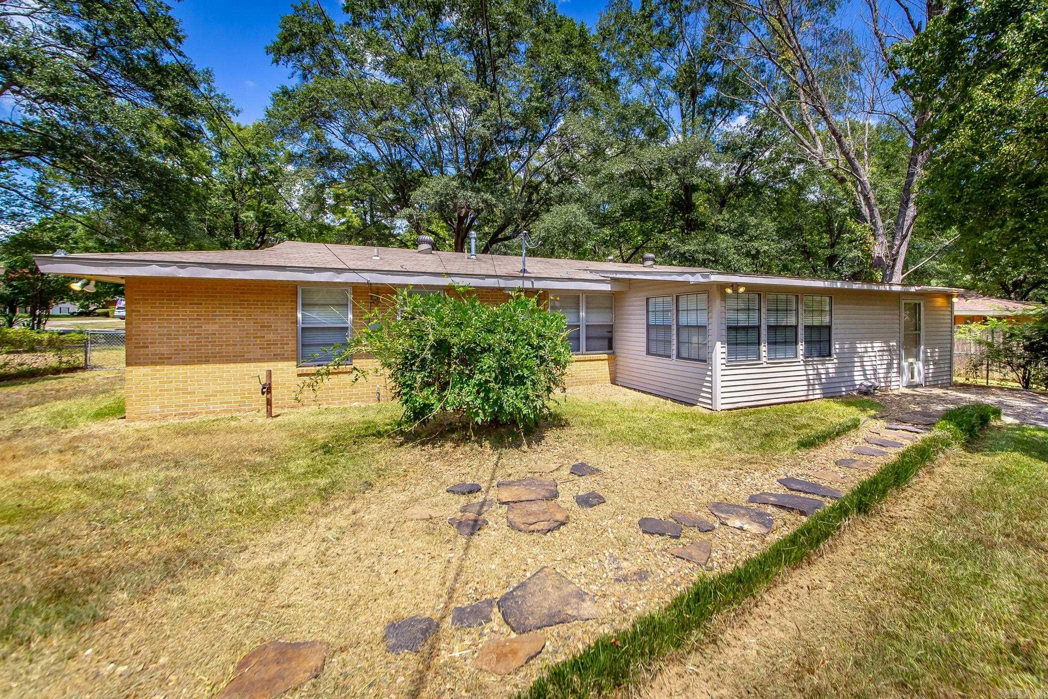 OAKHURST - Residential