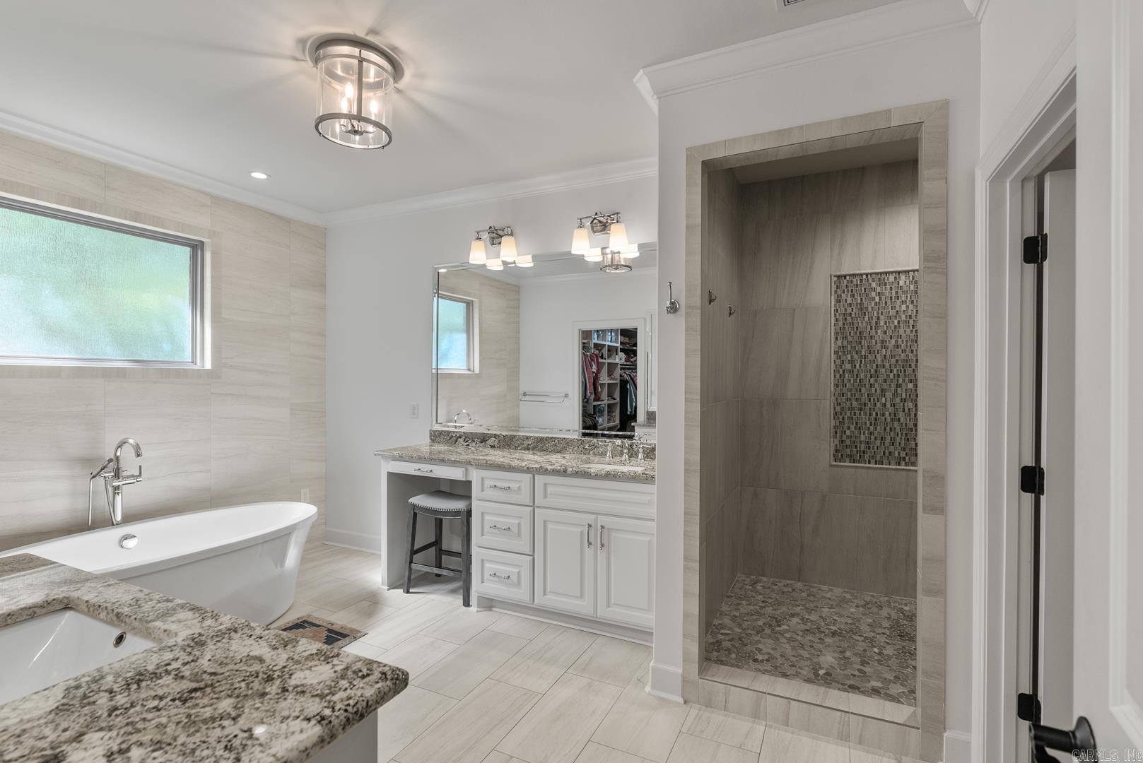 WOODLANDS EDGE - Residential