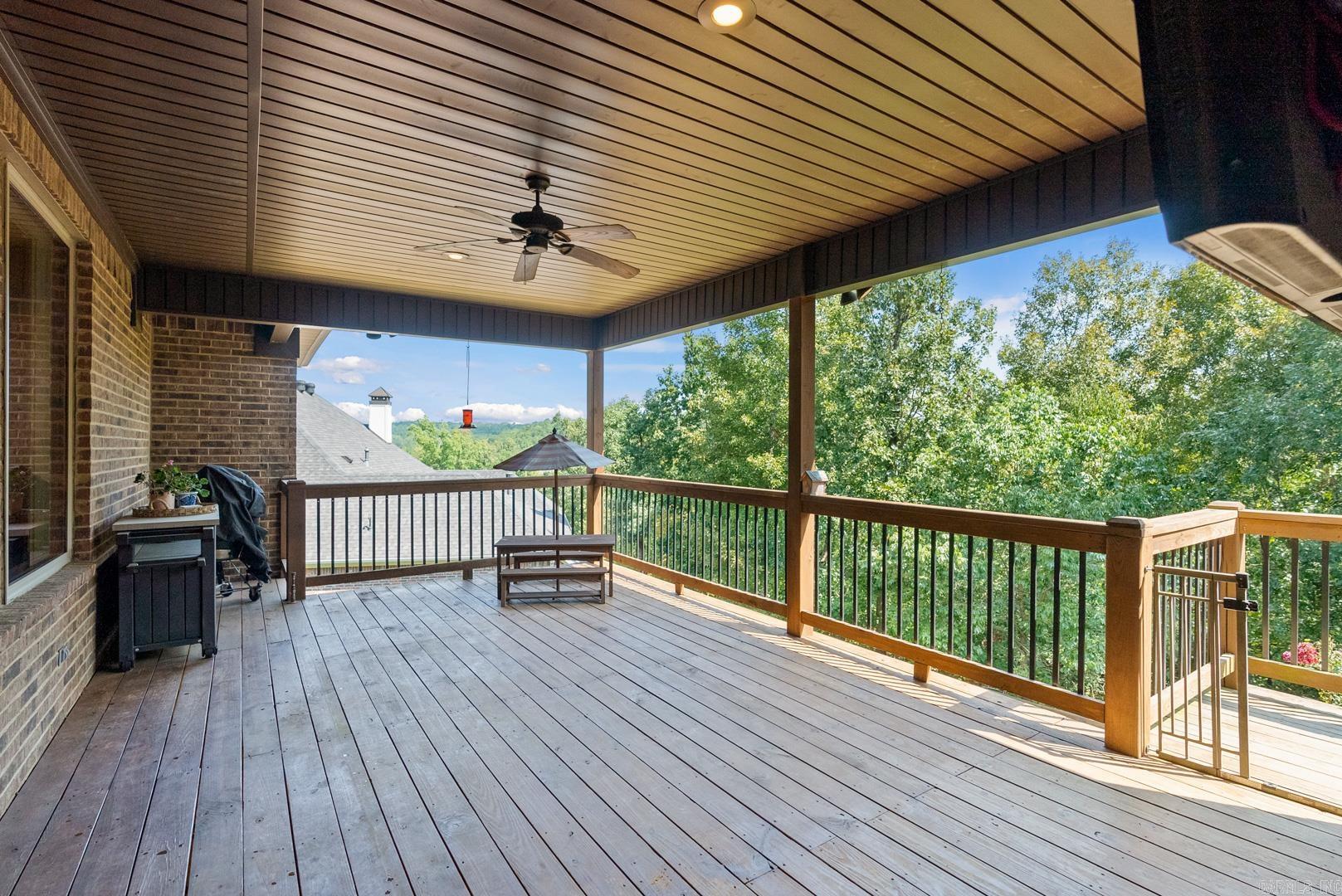 WOODLANDS EDGE - Residential
