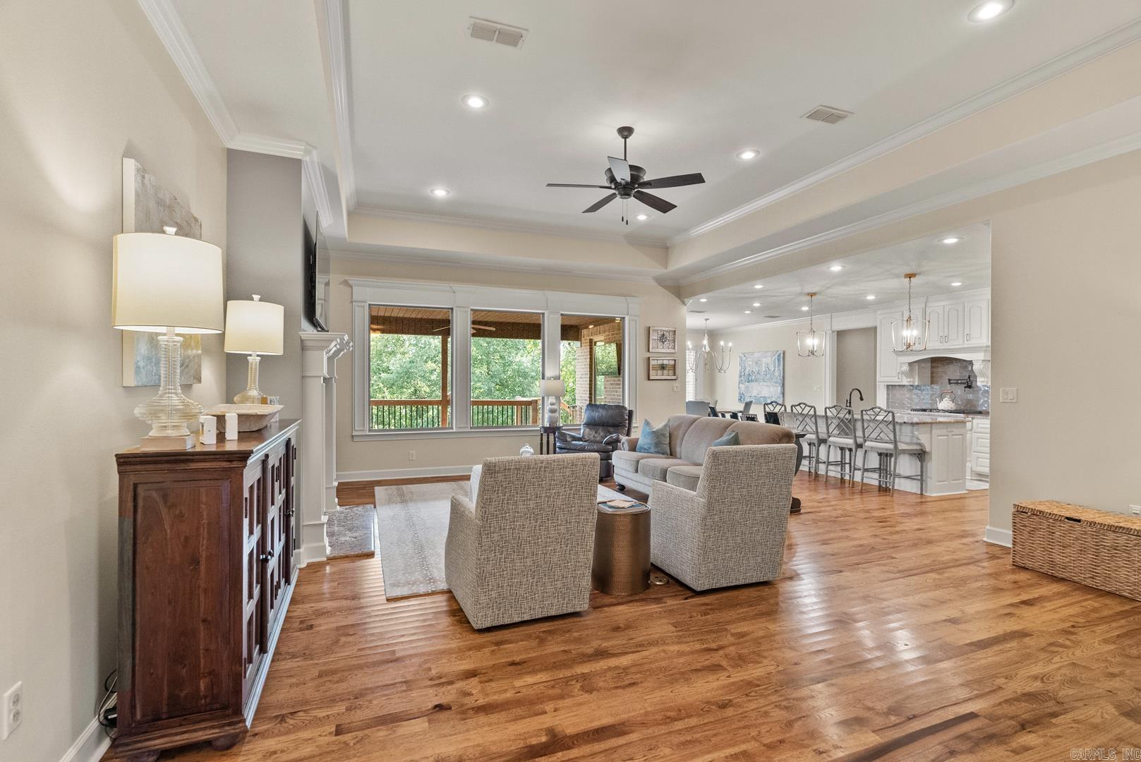 WOODLANDS EDGE - Residential