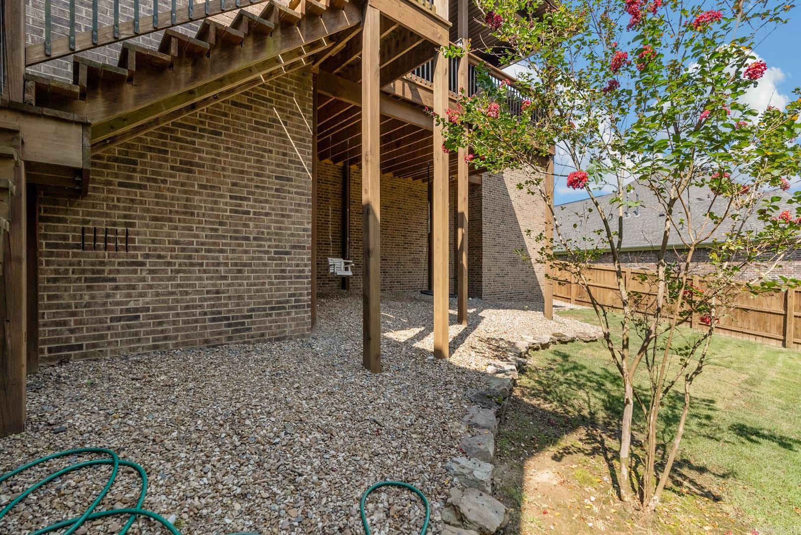 WOODLANDS EDGE - Residential