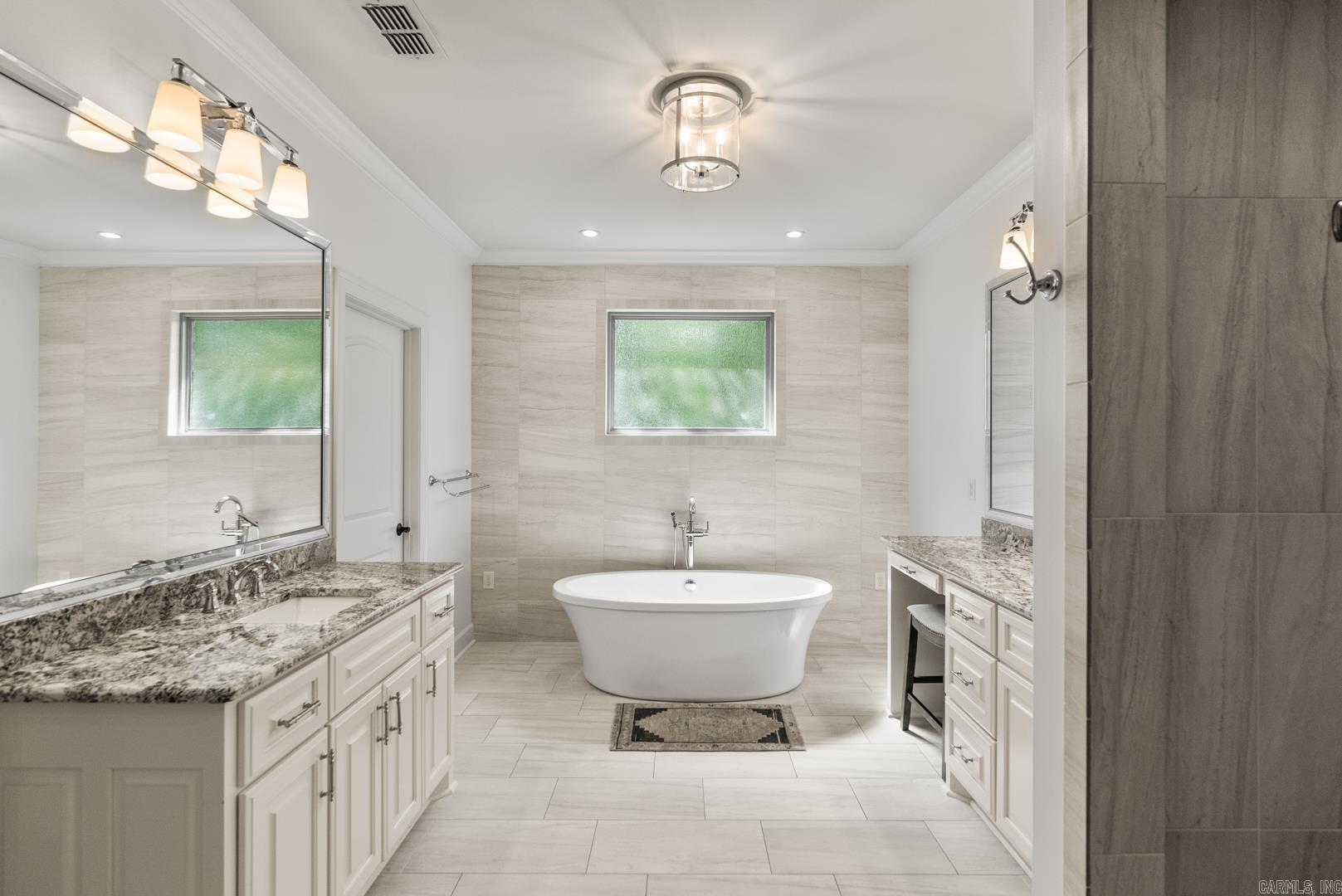 WOODLANDS EDGE - Residential