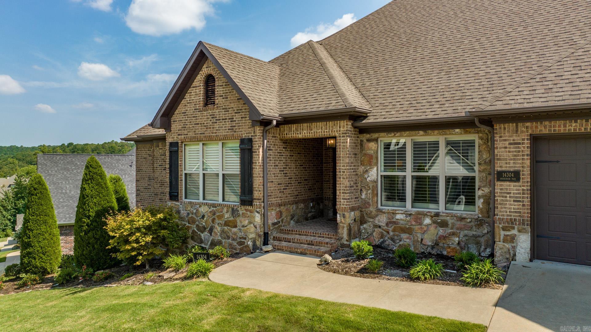 WOODLANDS EDGE - Residential