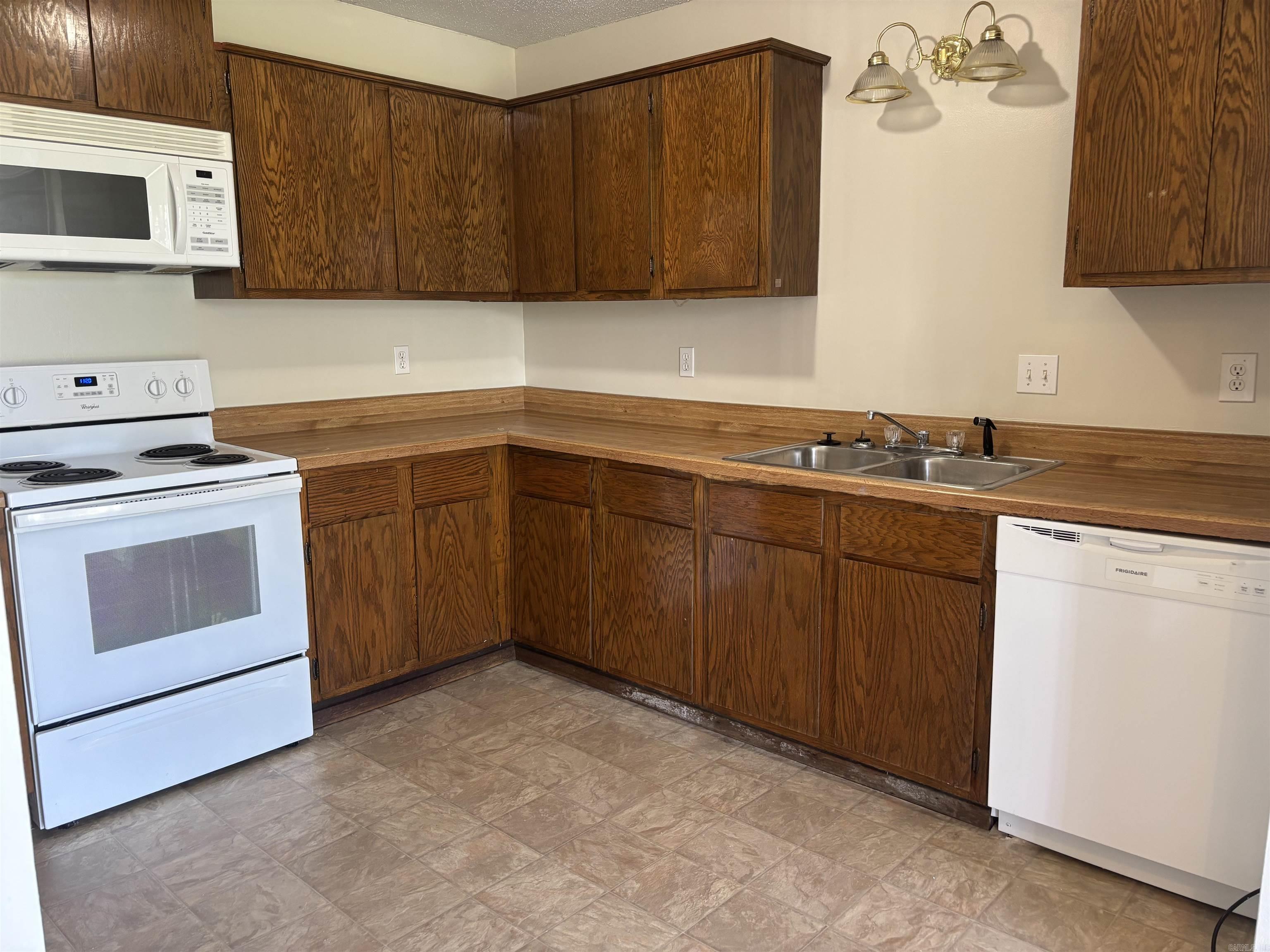 Edgepark to Cook Mountain Villag - Residential Lease