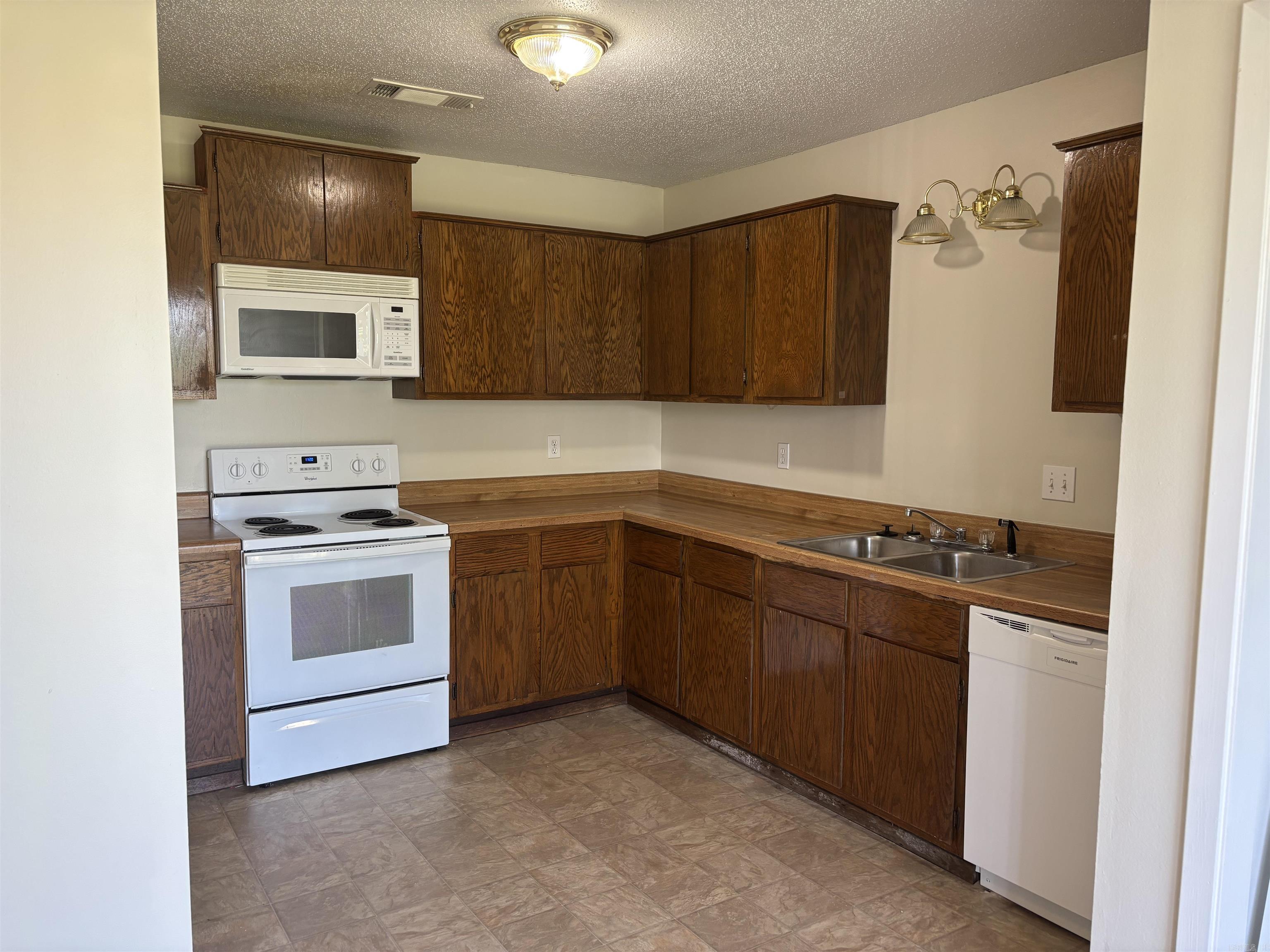 Edgepark to Cook Mountain Villag - Residential Lease
