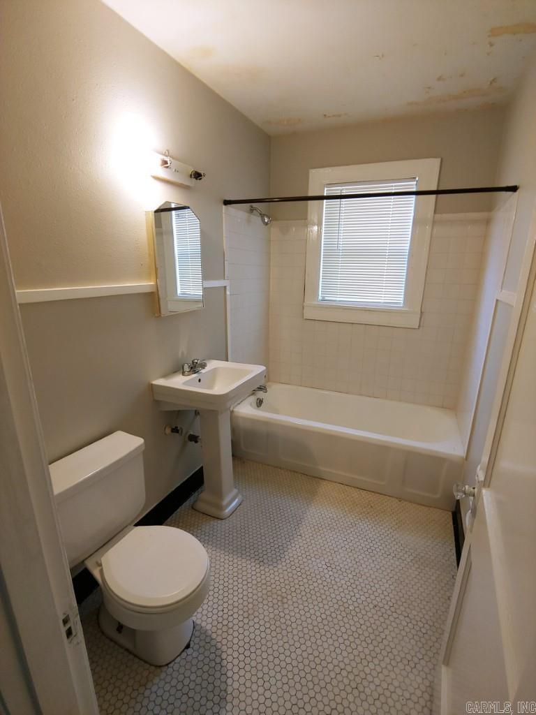 Glendale - Residential Income