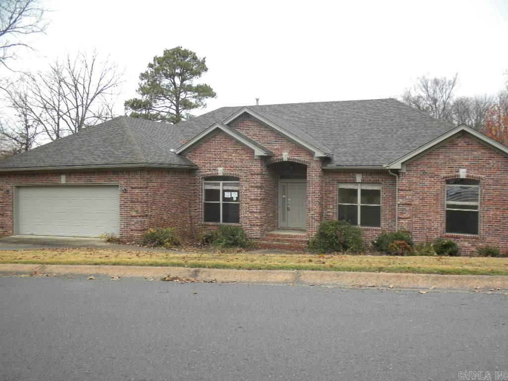 HUD Owned Property: Case # 031-386742. HUD Homes are sold AS-IS, Where Is, with no representations, warranties or disclosures. Ask your agent for more details and submit offers on www.hudhomestore.com. Managed by www.mmrem.com. FHA Financing: IN (Insured) Deed conveyed by Special Warranty Deed or its equivalent. Square Footage per FHA Appraisal. See agent remarksāGreat home in the heart of Maumelle. 3 bed, 2.5 bath with large rear deck and large side yards for entertaining.