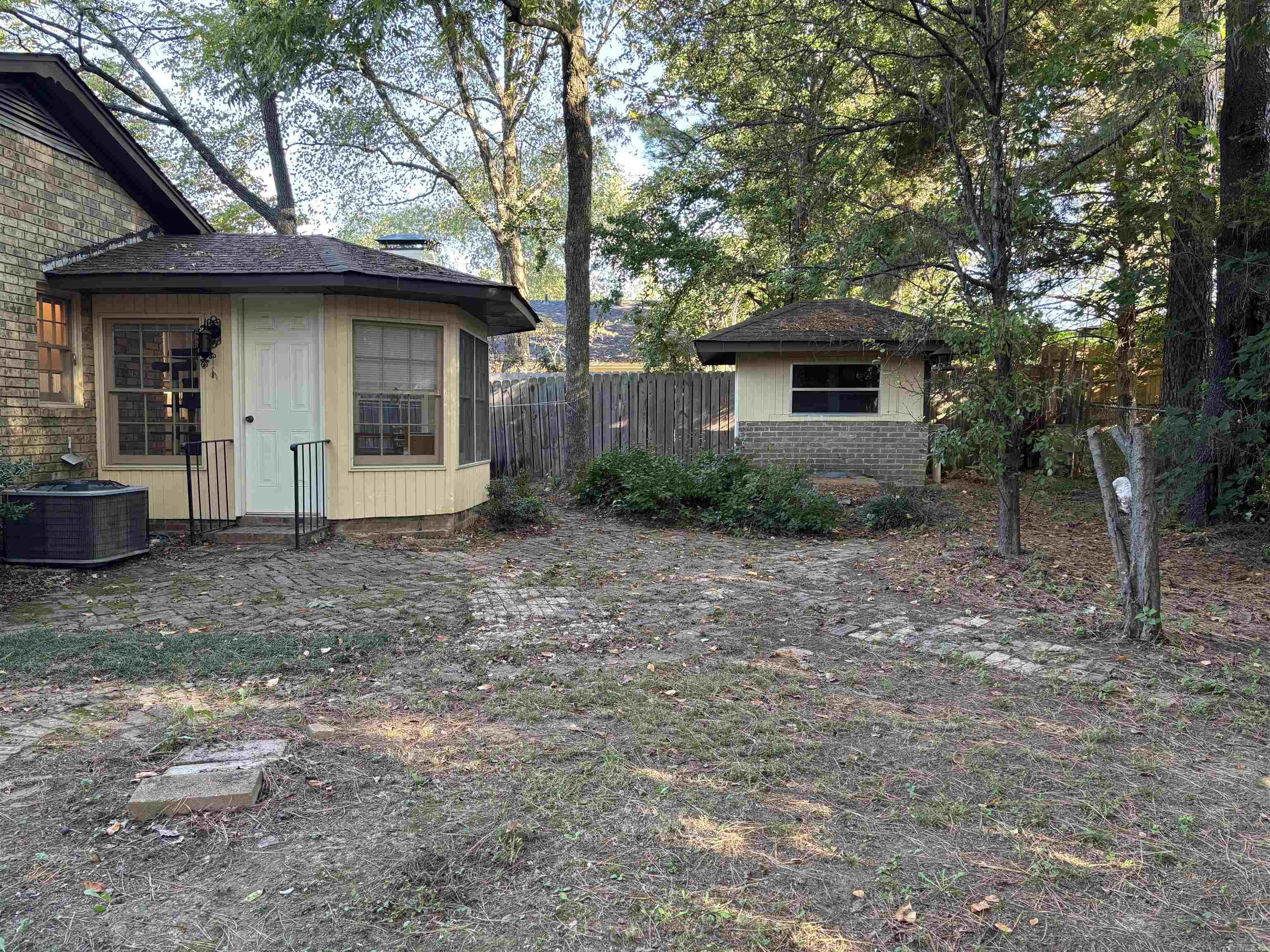INDIAN HILLS - Residential