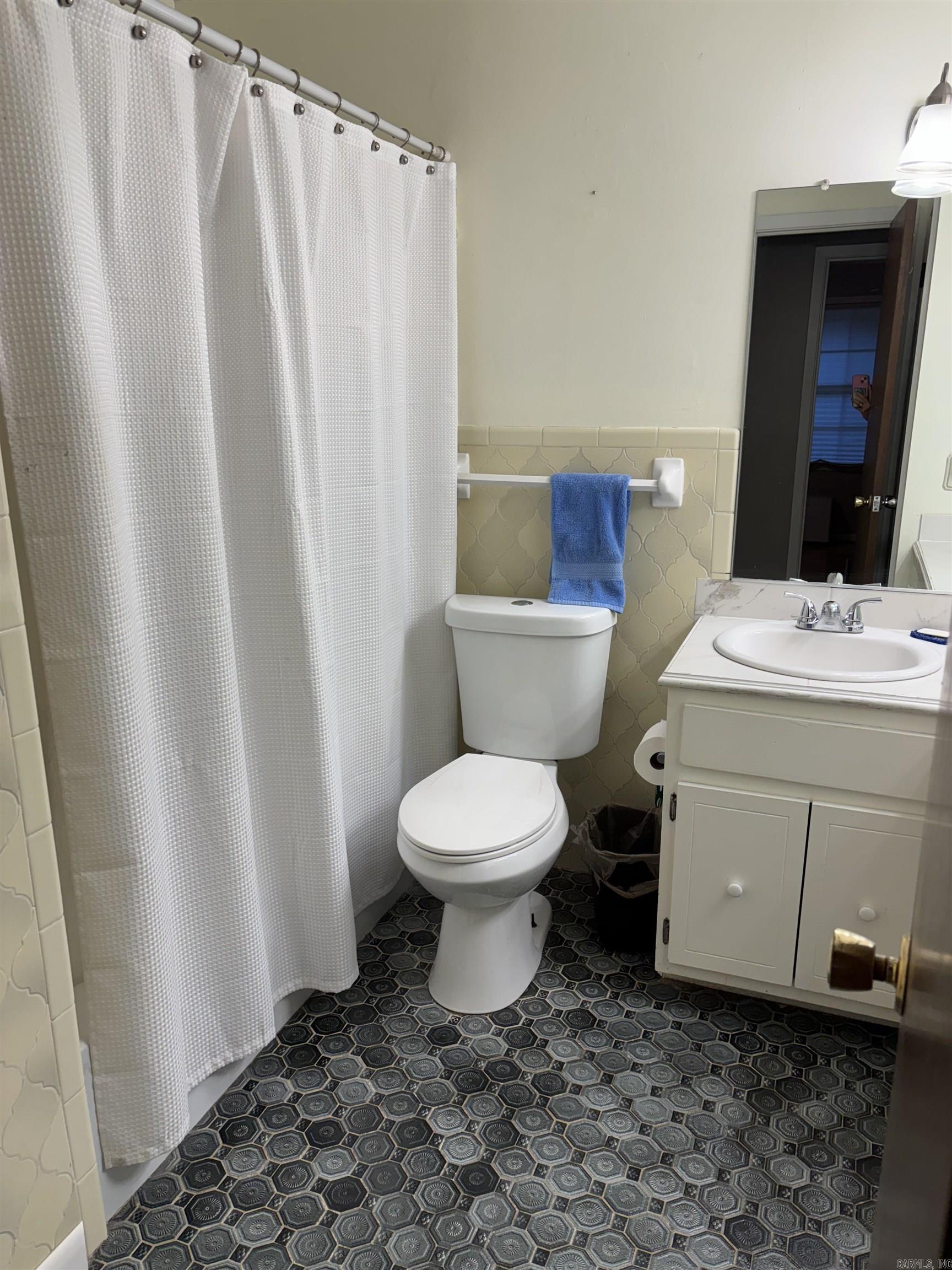 INDIAN HILLS - Residential