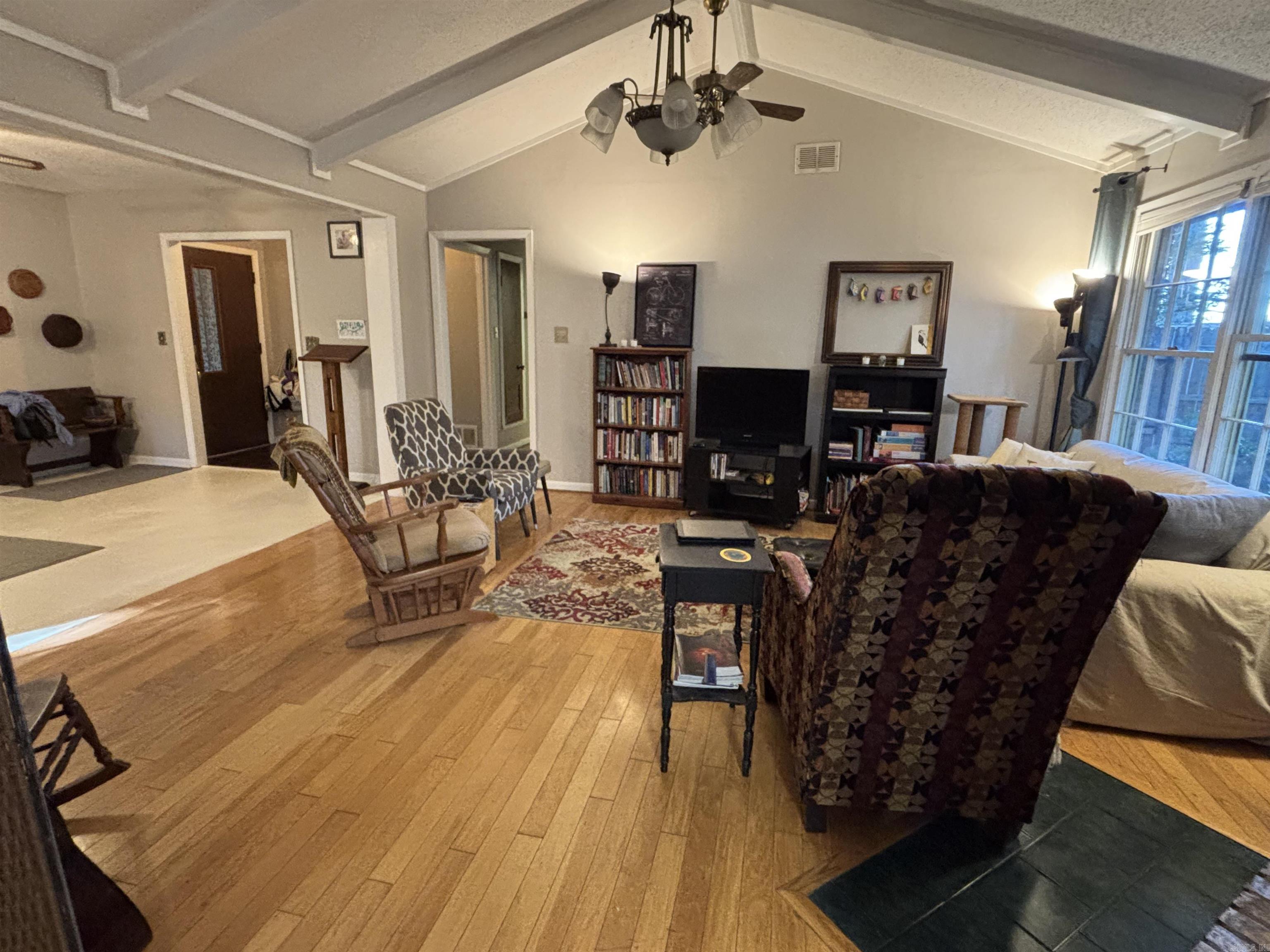 INDIAN HILLS - Residential