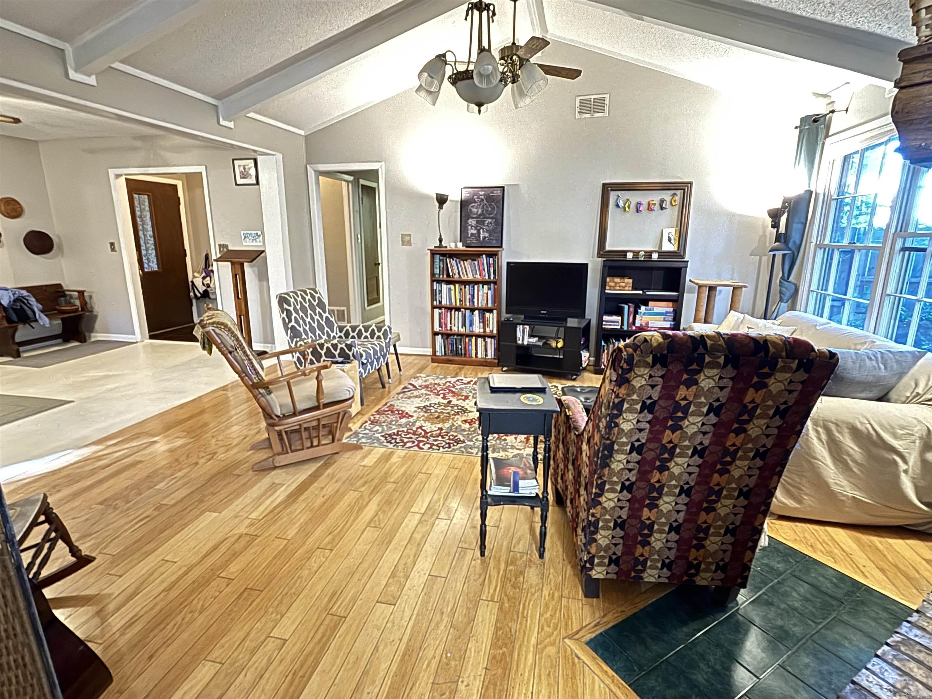 INDIAN HILLS - Residential