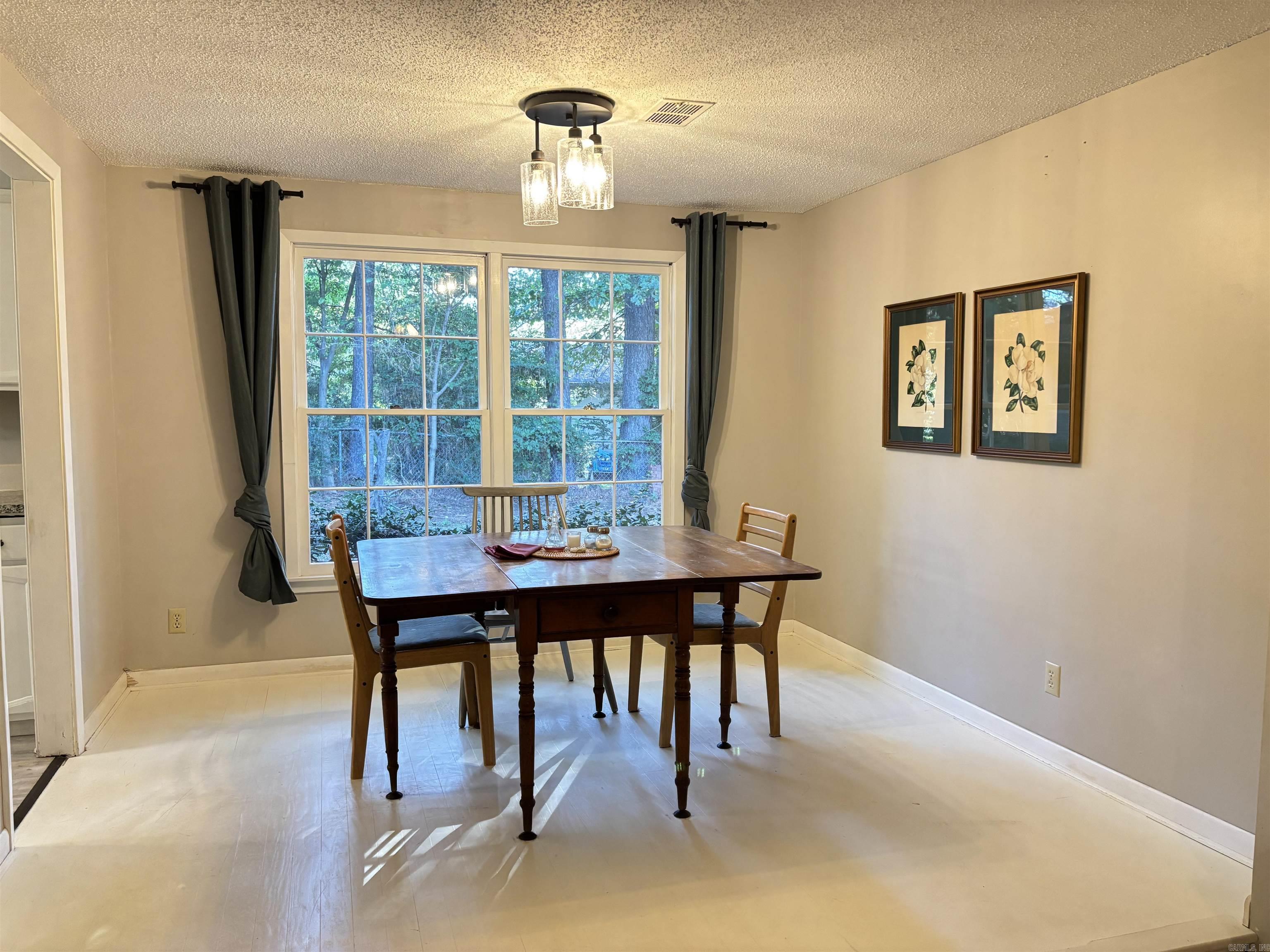 INDIAN HILLS - Residential