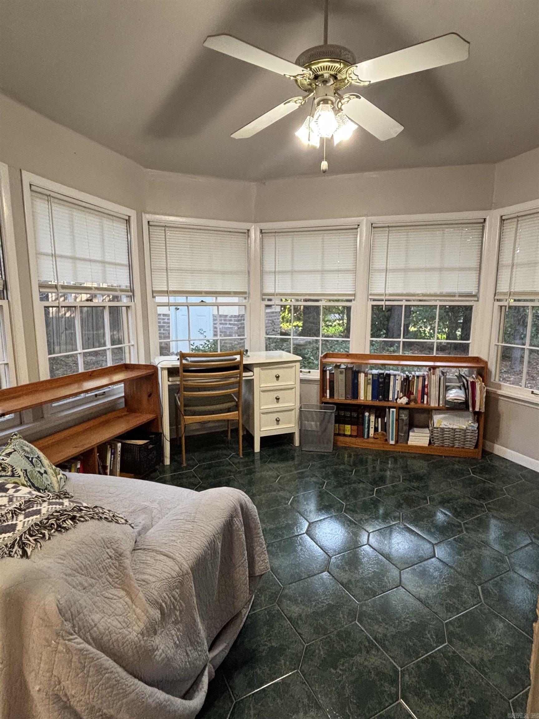 INDIAN HILLS - Residential
