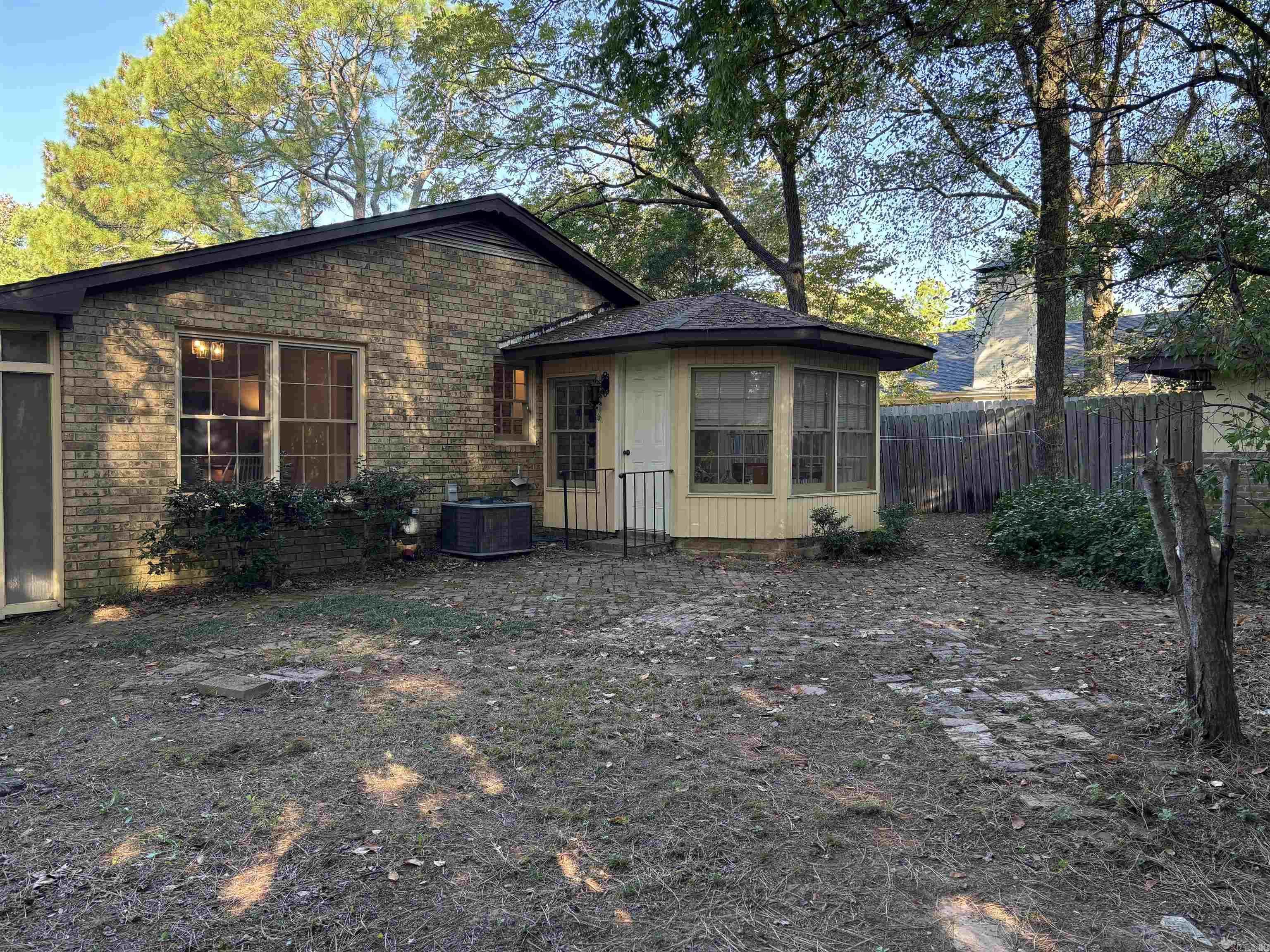 INDIAN HILLS - Residential