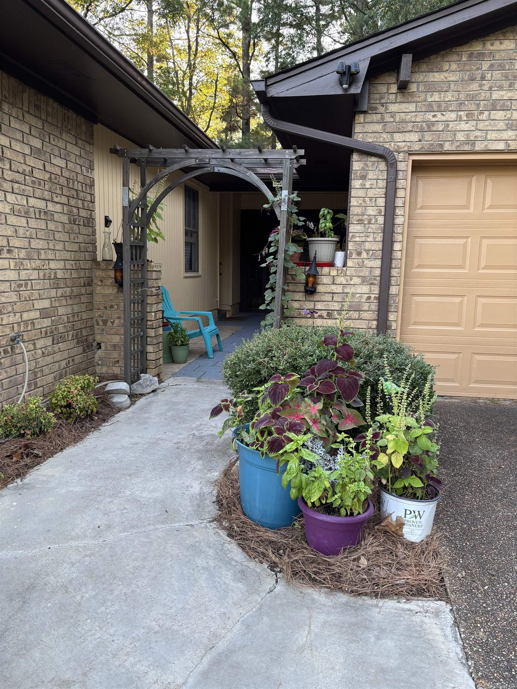 INDIAN HILLS - Residential