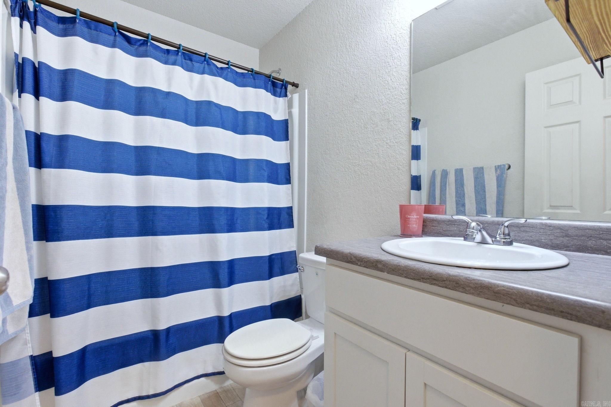 WHITE OAK CROSSING - Residential