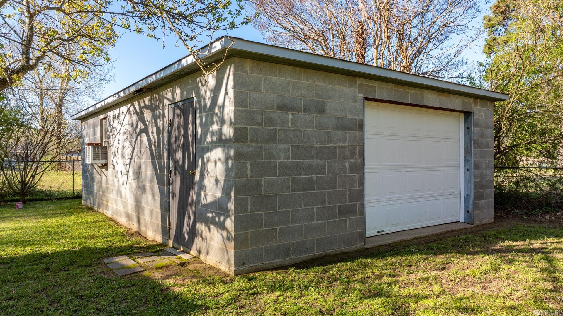 SADDLEWOOD ACRES - Residential