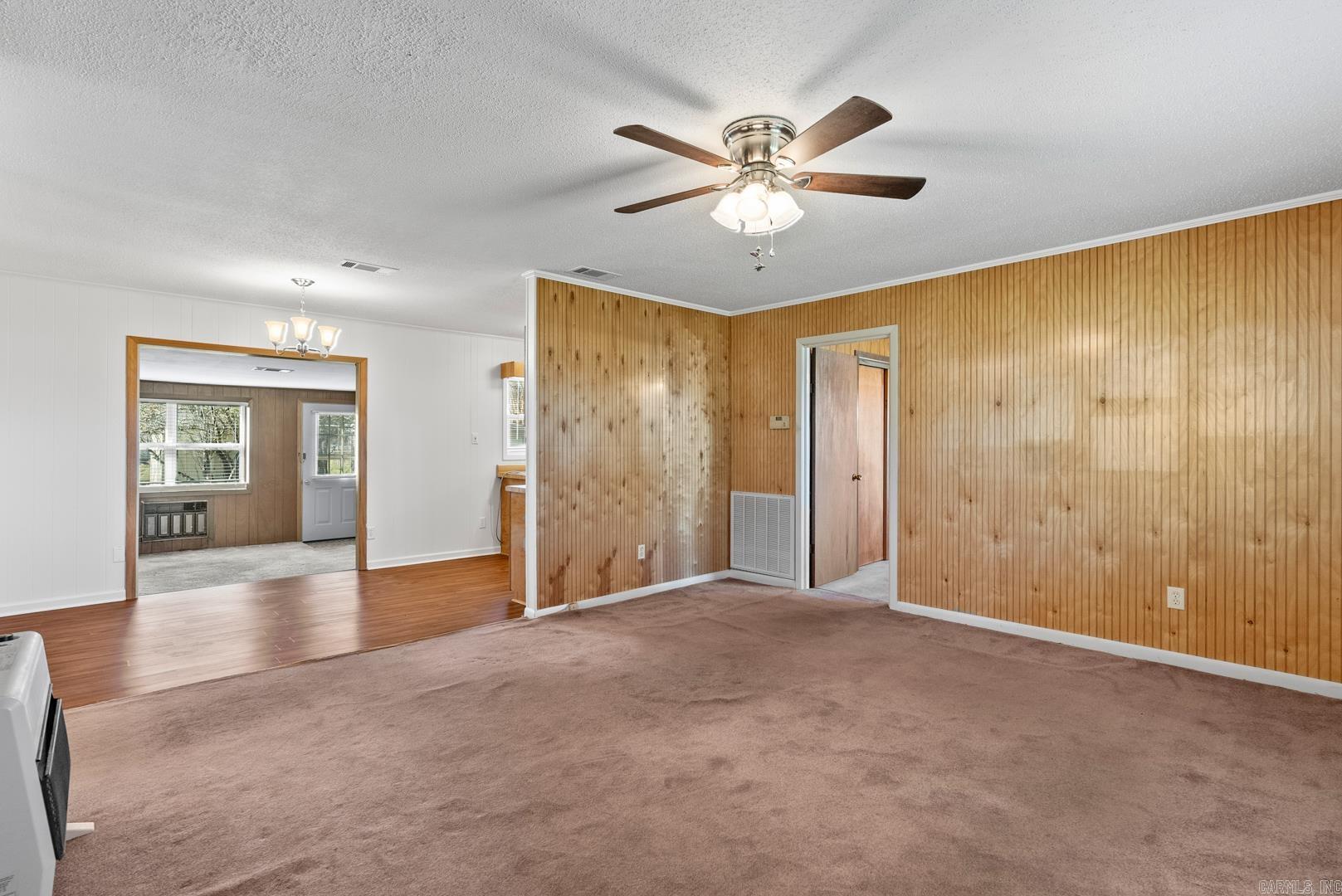 SADDLEWOOD ACRES - Residential