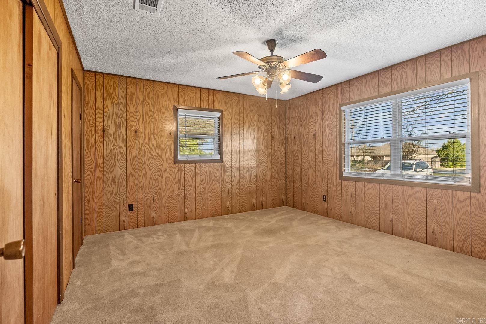 SADDLEWOOD ACRES - Residential