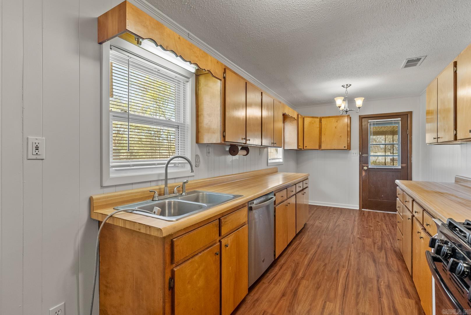 SADDLEWOOD ACRES - Residential