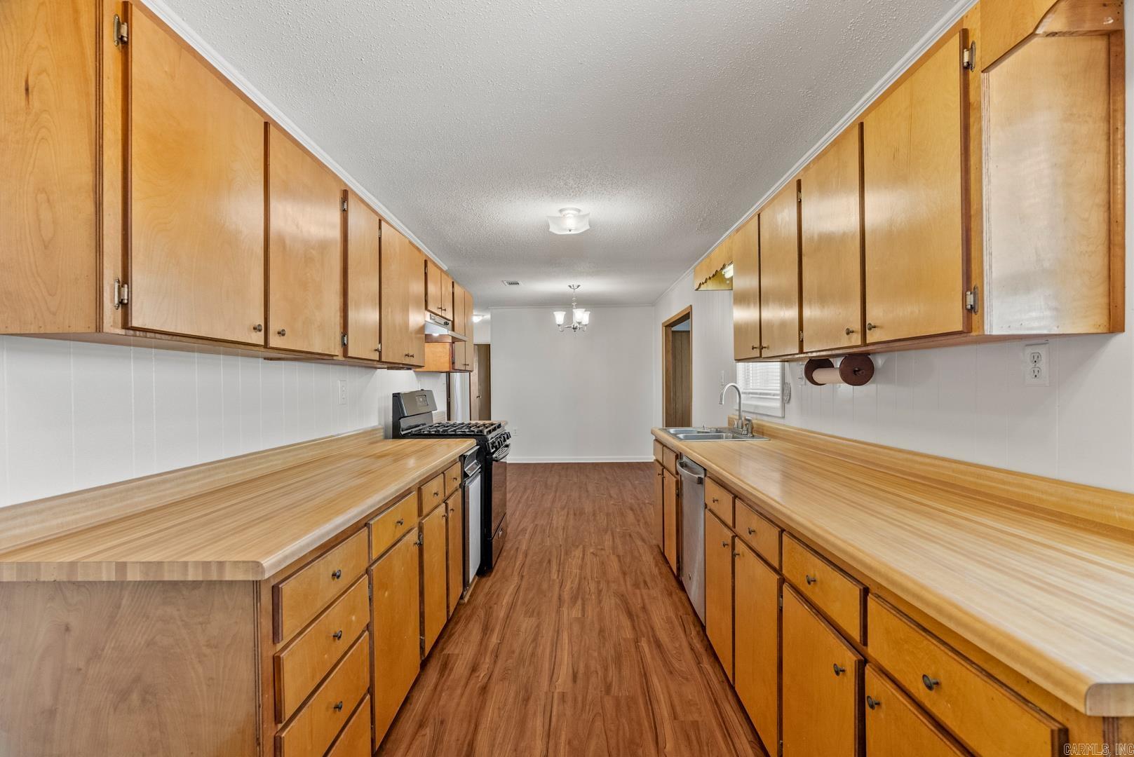 SADDLEWOOD ACRES - Residential