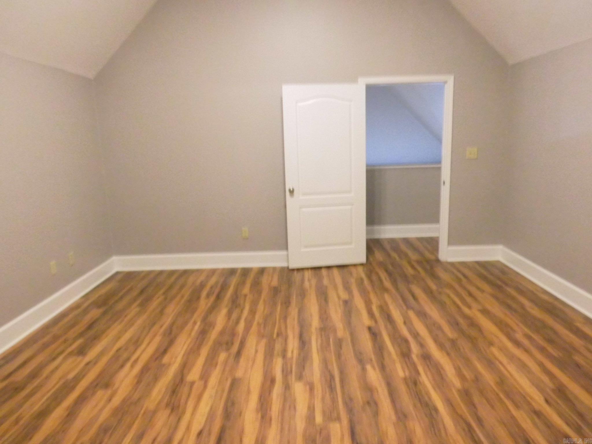 ANGEL COURT - Residential