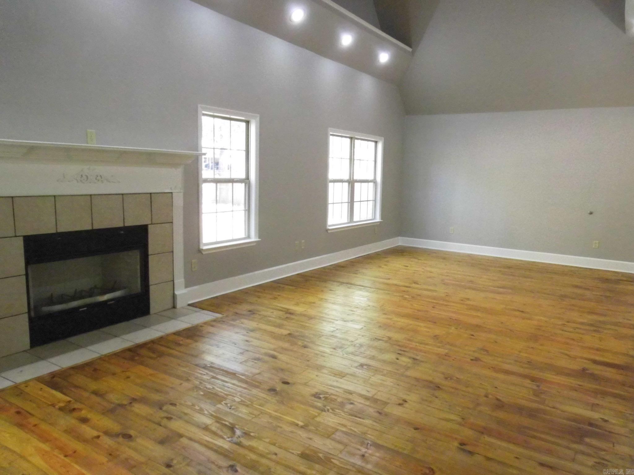 ANGEL COURT - Residential