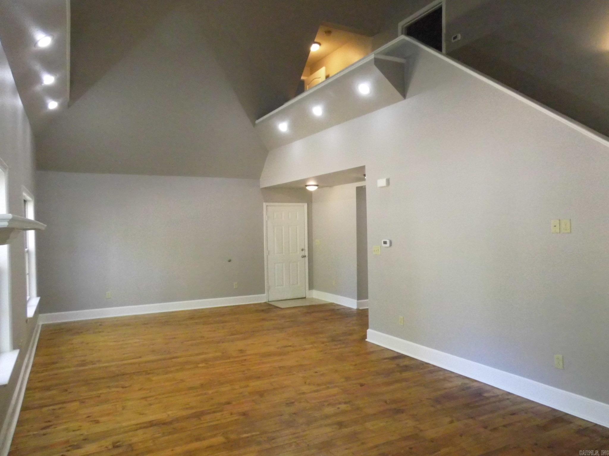 ANGEL COURT - Residential