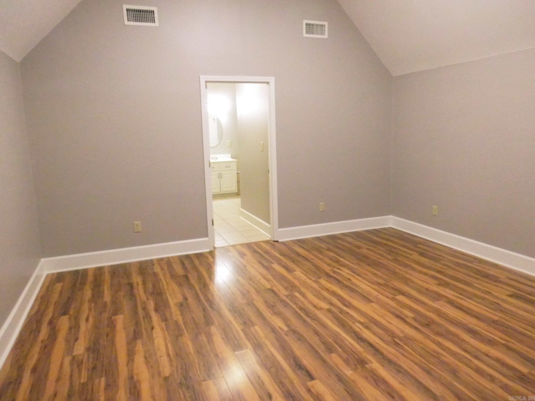 ANGEL COURT - Residential