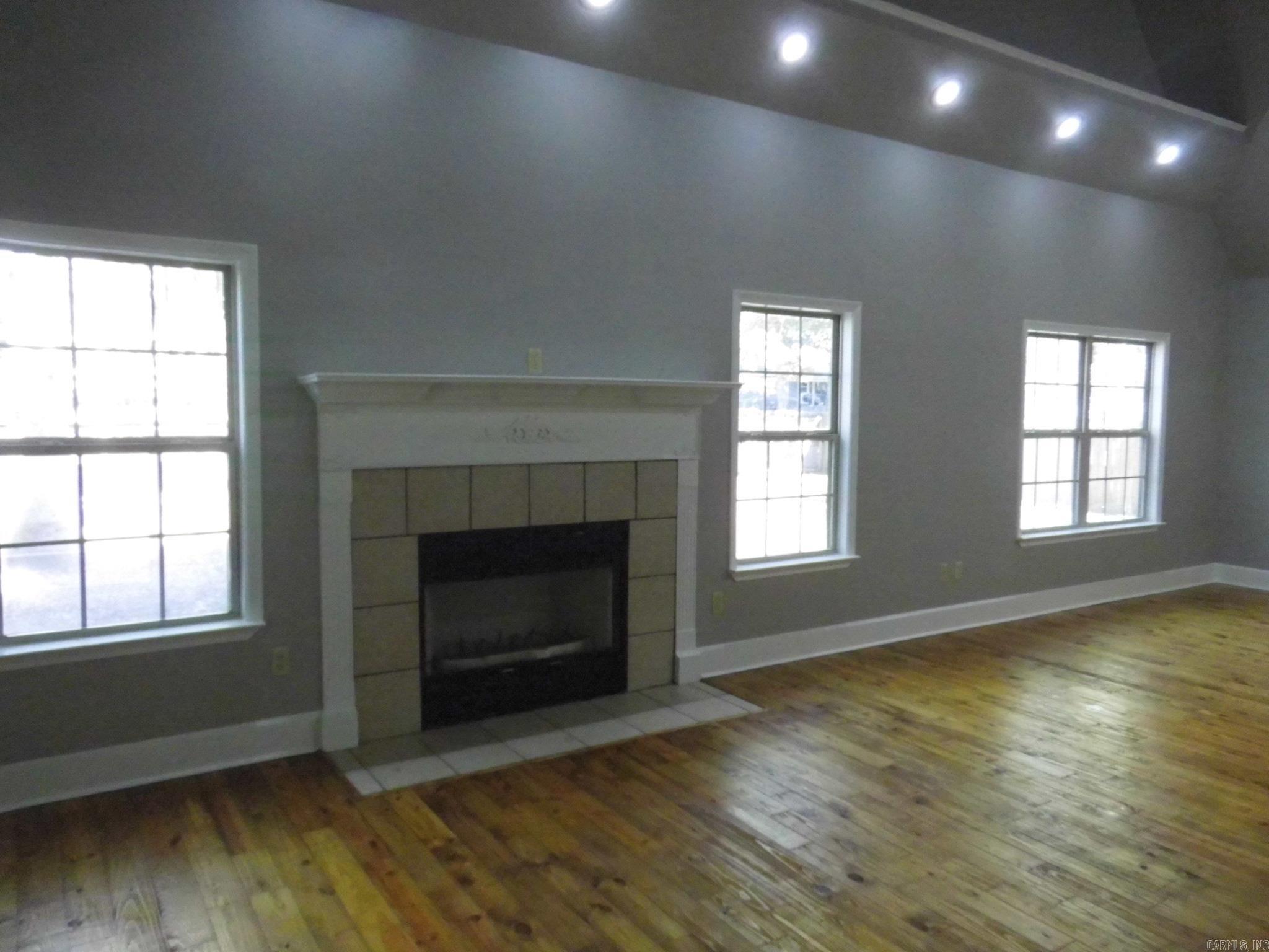 ANGEL COURT - Residential