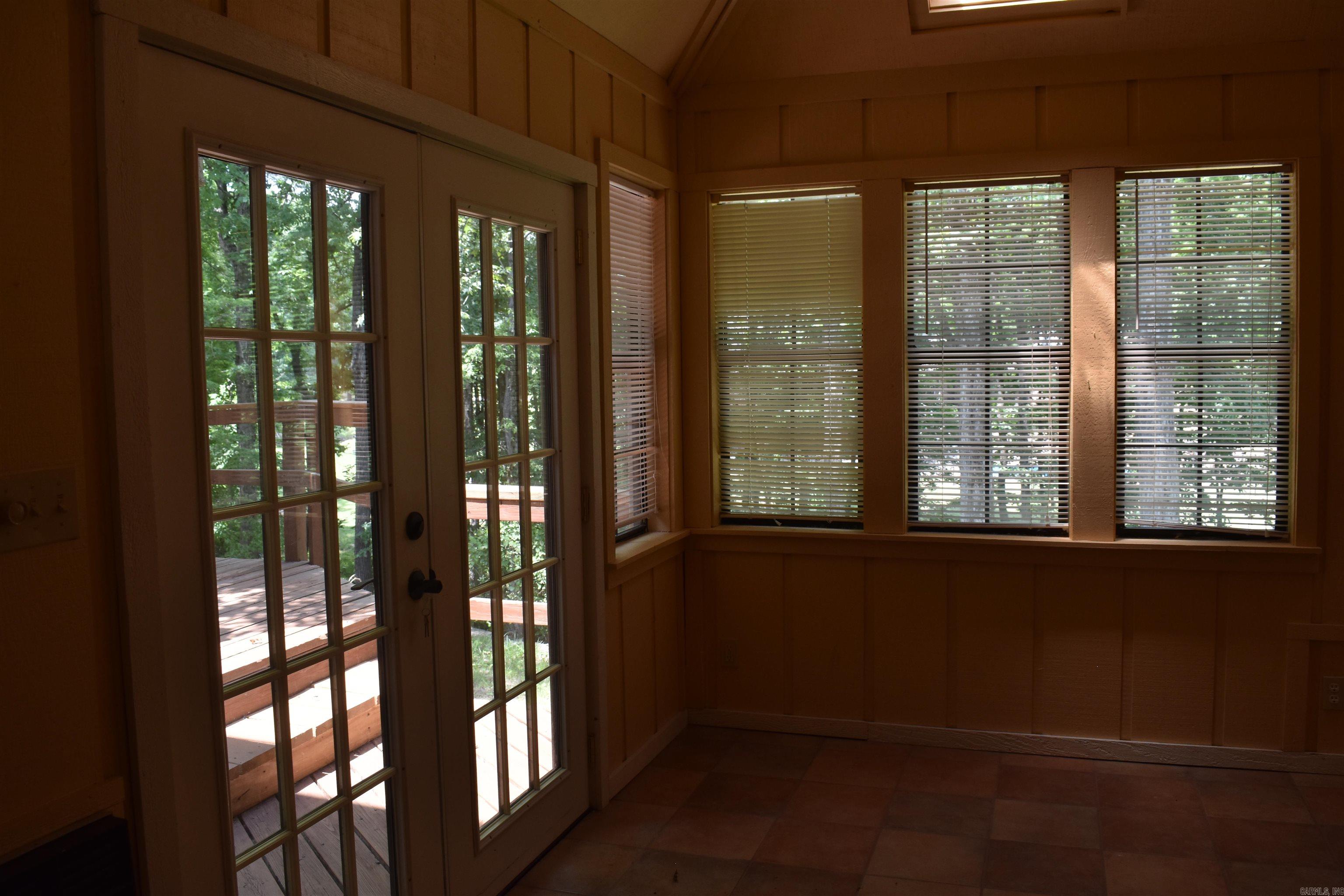 Sherwood Oaks - Residential