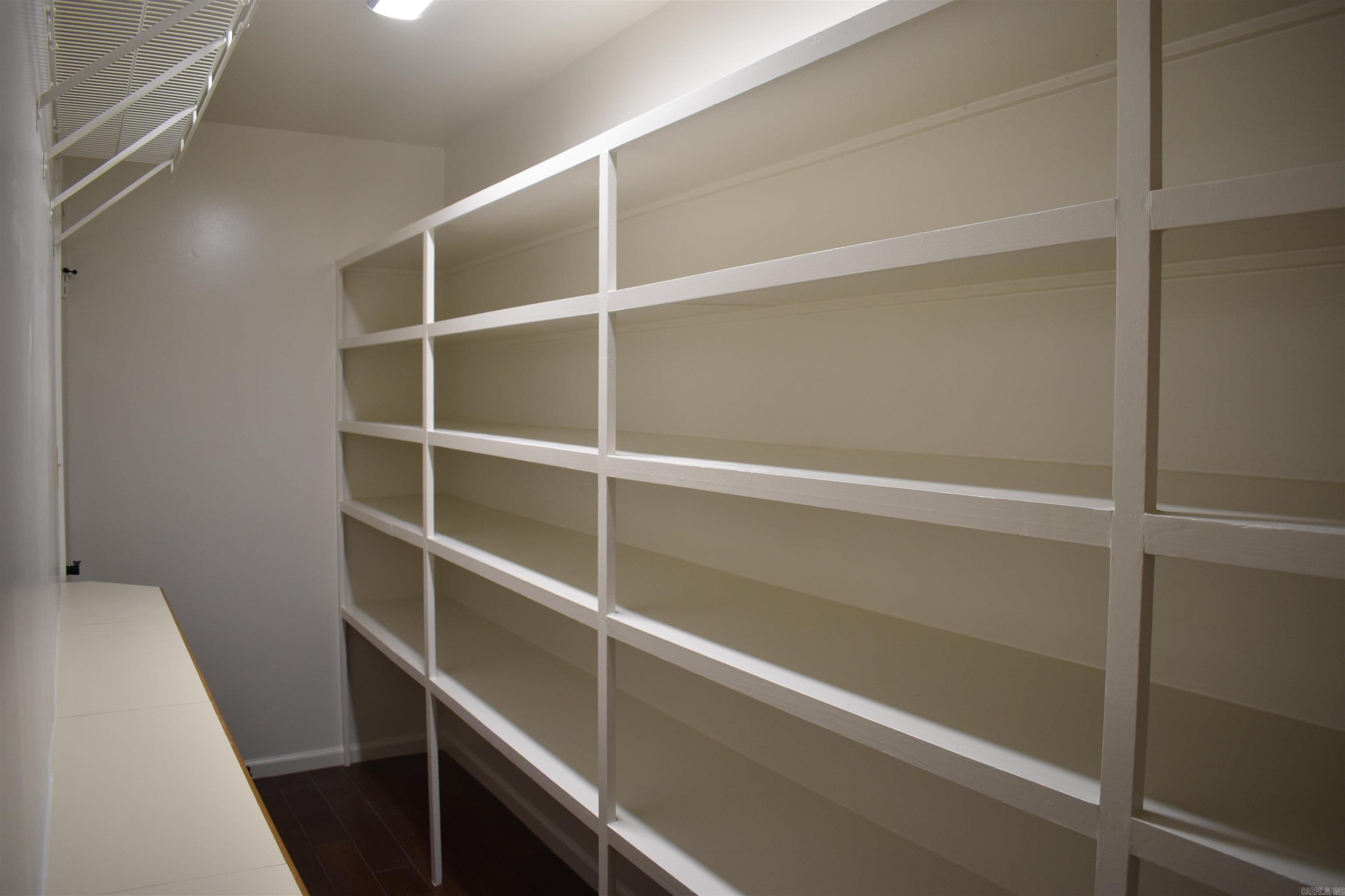 Sherwood Oaks - Residential