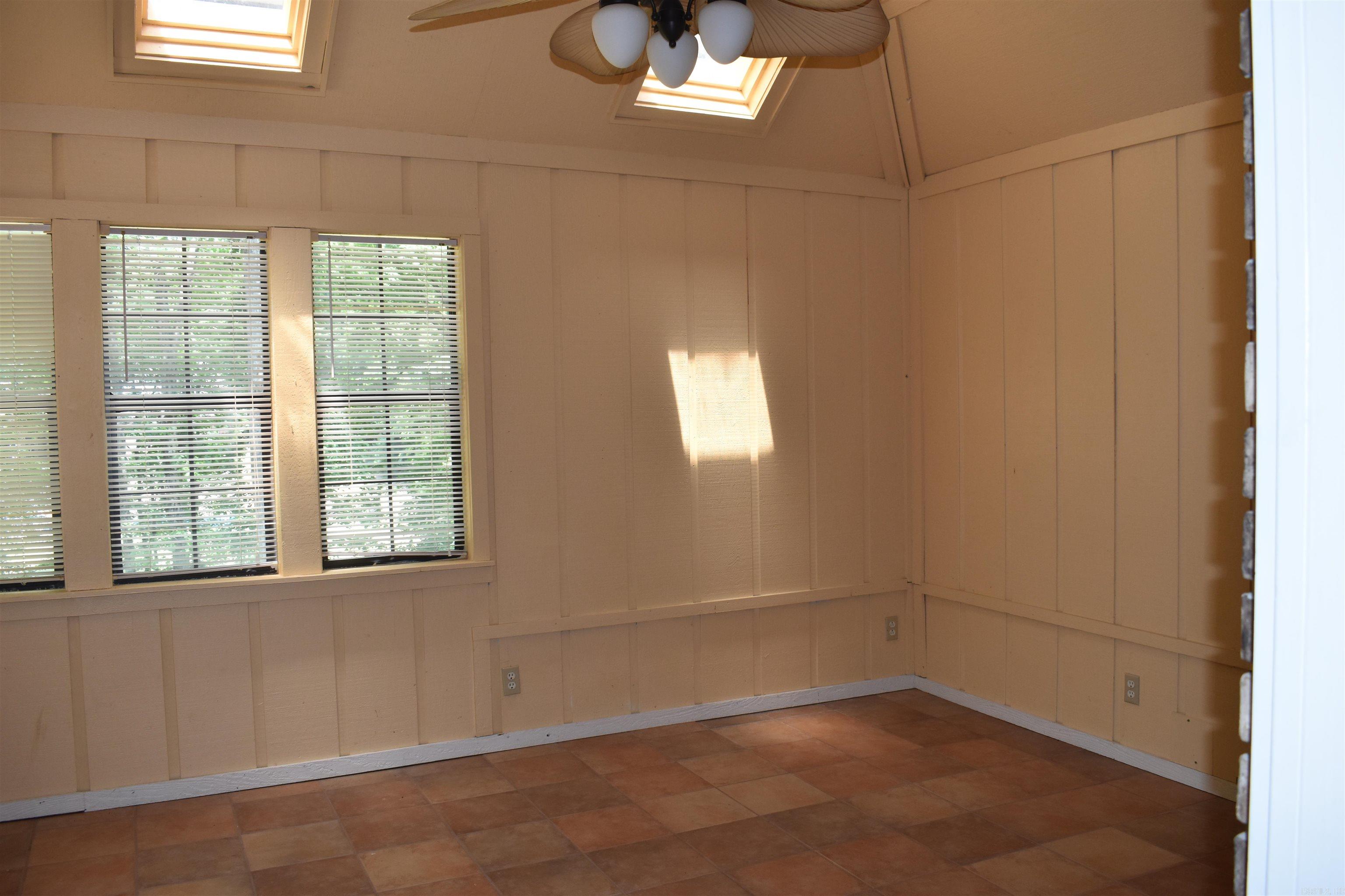 Sherwood Oaks - Residential