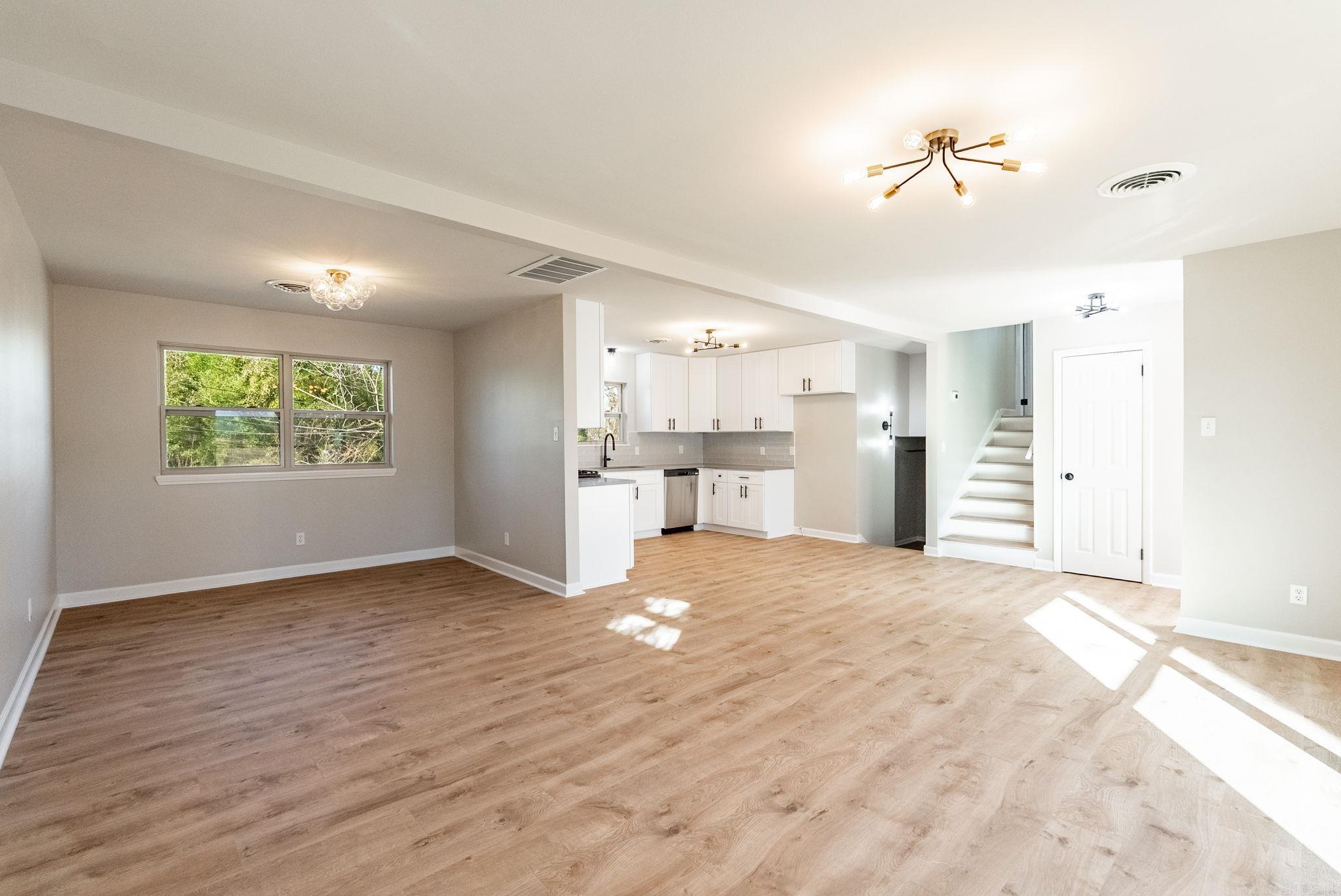 TREASURE HILL - Residential