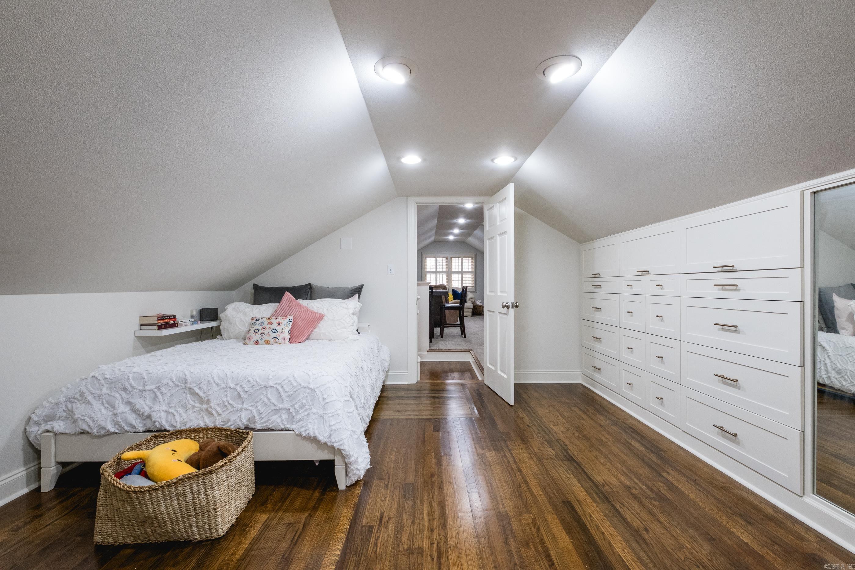 PARK VIEW - Residential