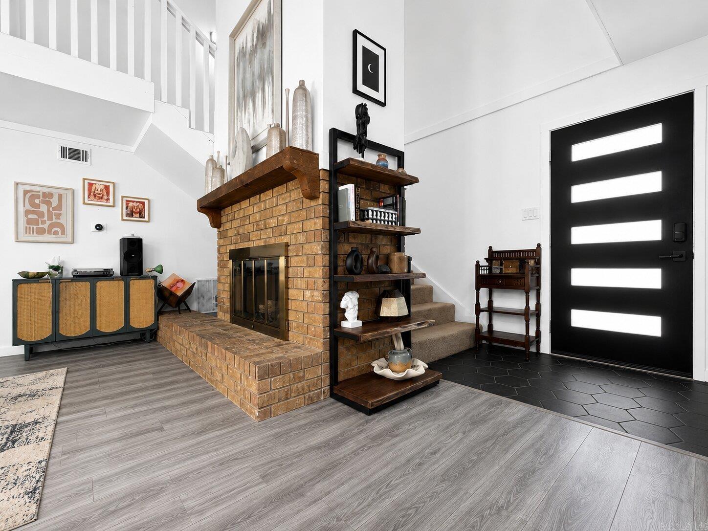 SMOKING OAKS ADD - Residential