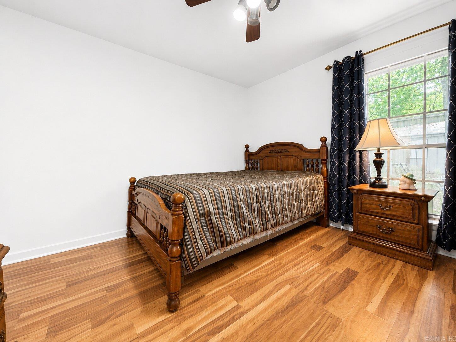 SMOKING OAKS ADD - Residential